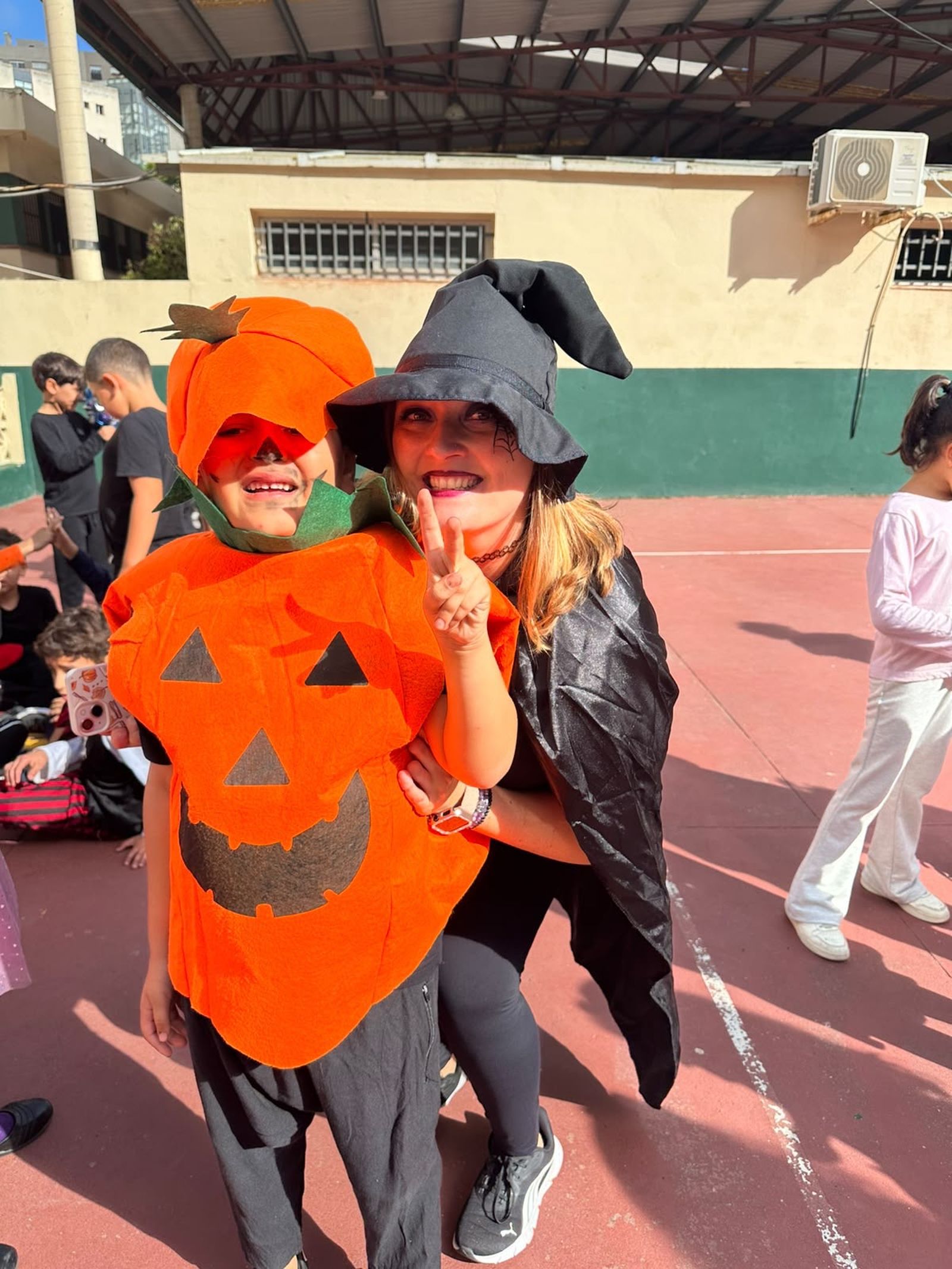 El García Lorca celebra el "Mochiween": una semana de miedo, tradición y mucha diversión