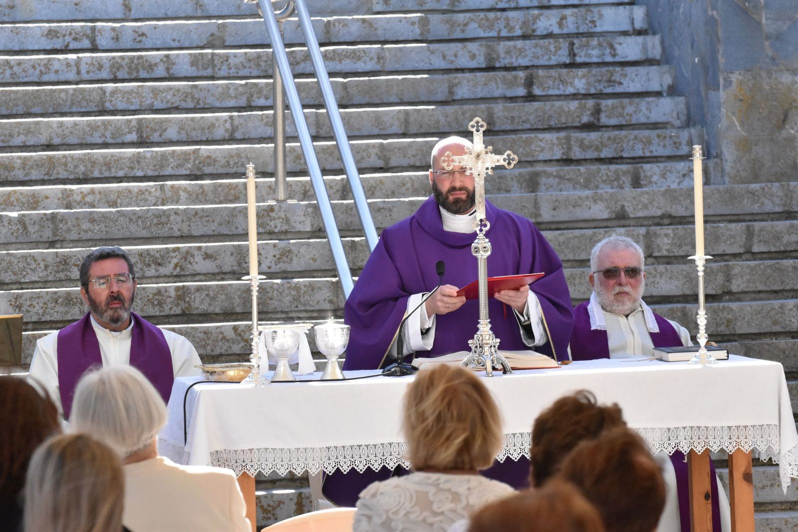 Un recuerdo institucional en el Día de Difuntos para quienes faltan