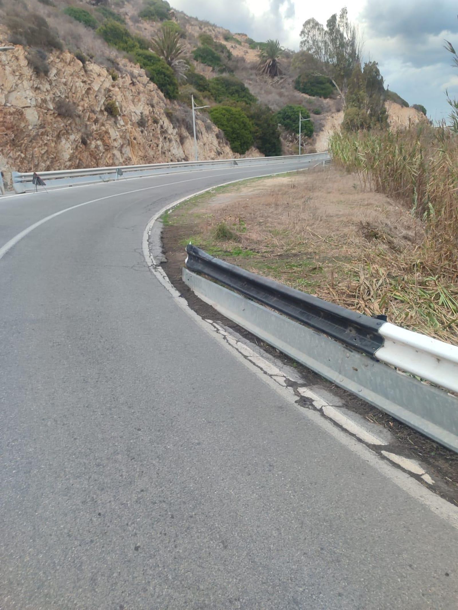 La Ciudad acomete trabajos de limpieza, desbroce y mantenimiento en distintas barriadas