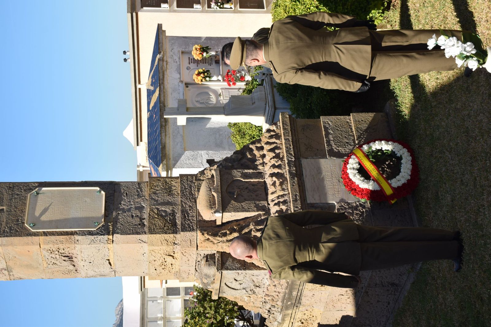 Así ha sido el homenaje a los militares fallecidos