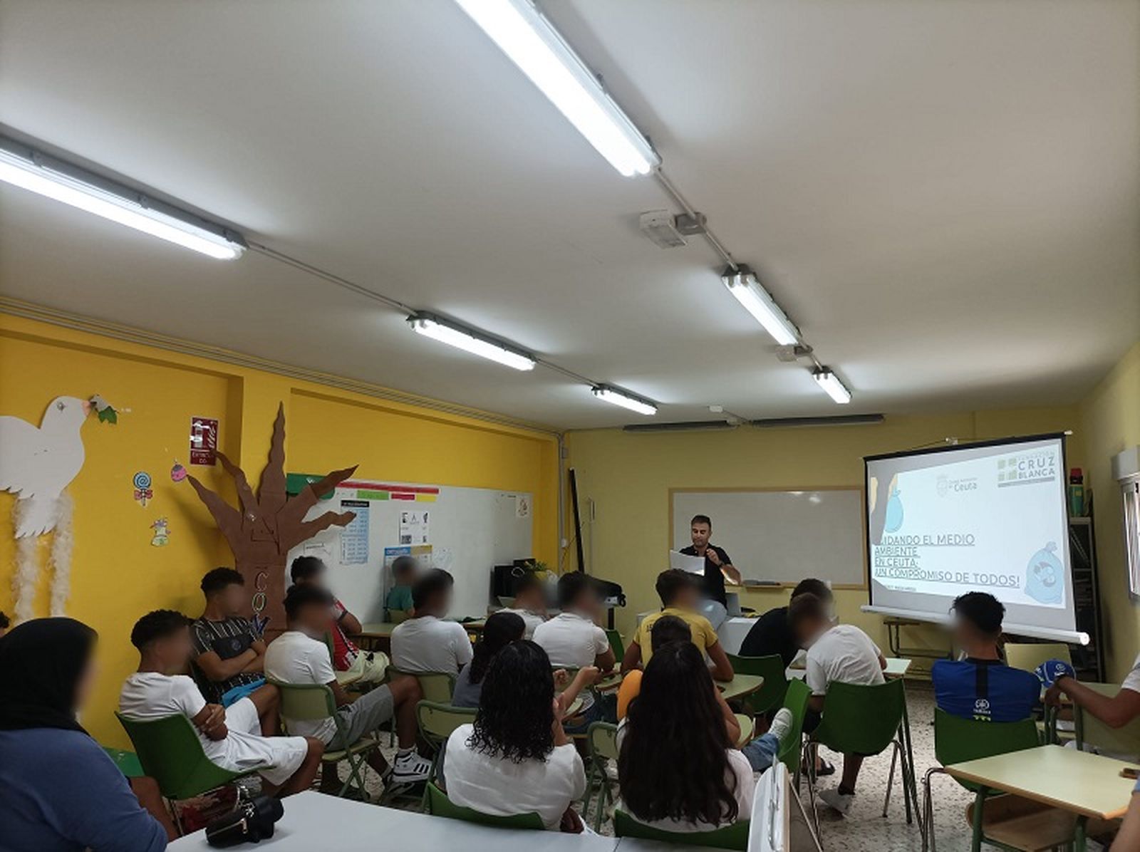 Uno de los talleres teóricos durante las "Jornadas de Concienciación Ambiental y Sostenibilidad con Menores/ FOTO CEDIDA