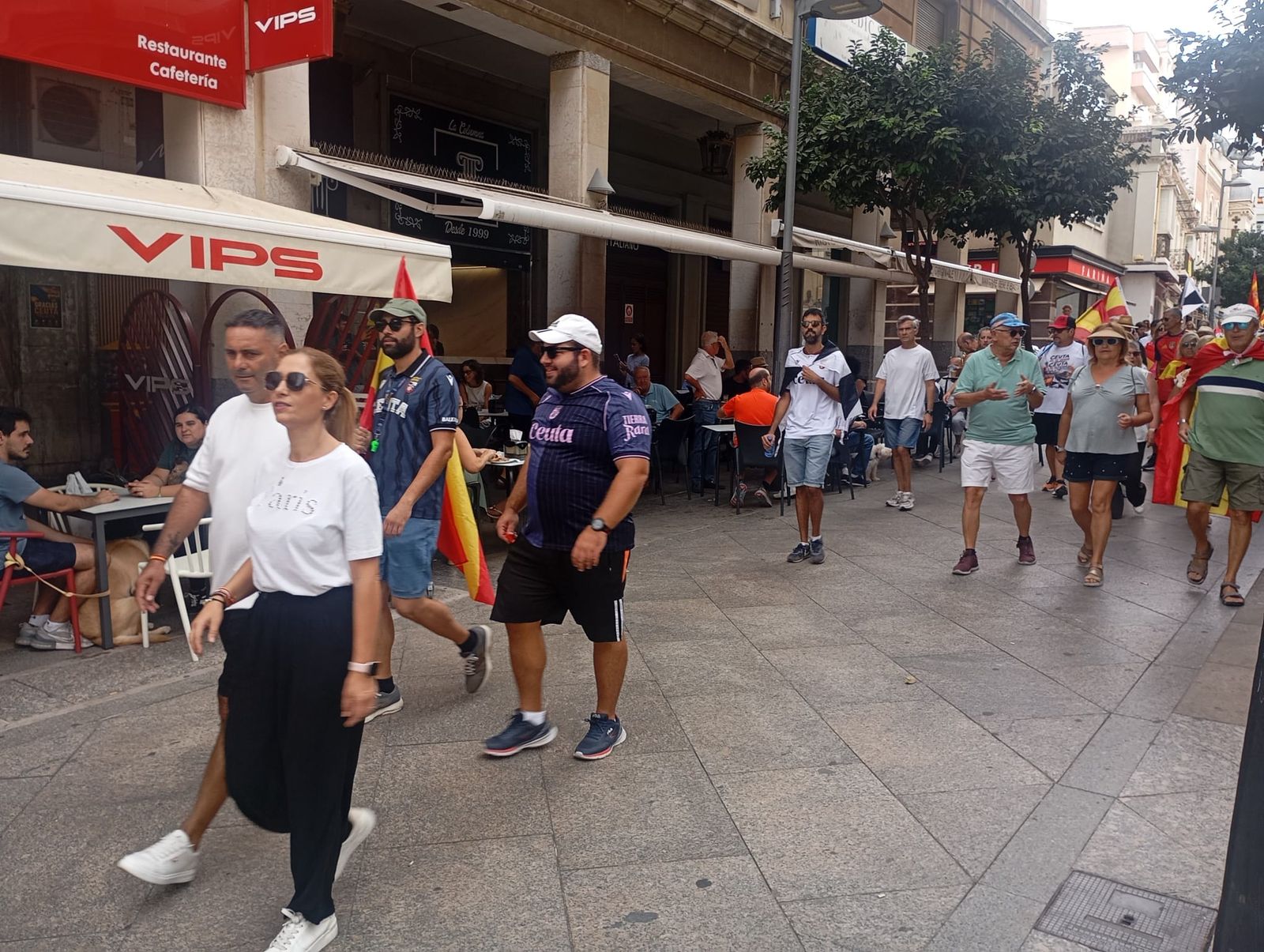Ceuta vuelve a echarse a las calles para recordar que "Un caballa nunca se rinde"