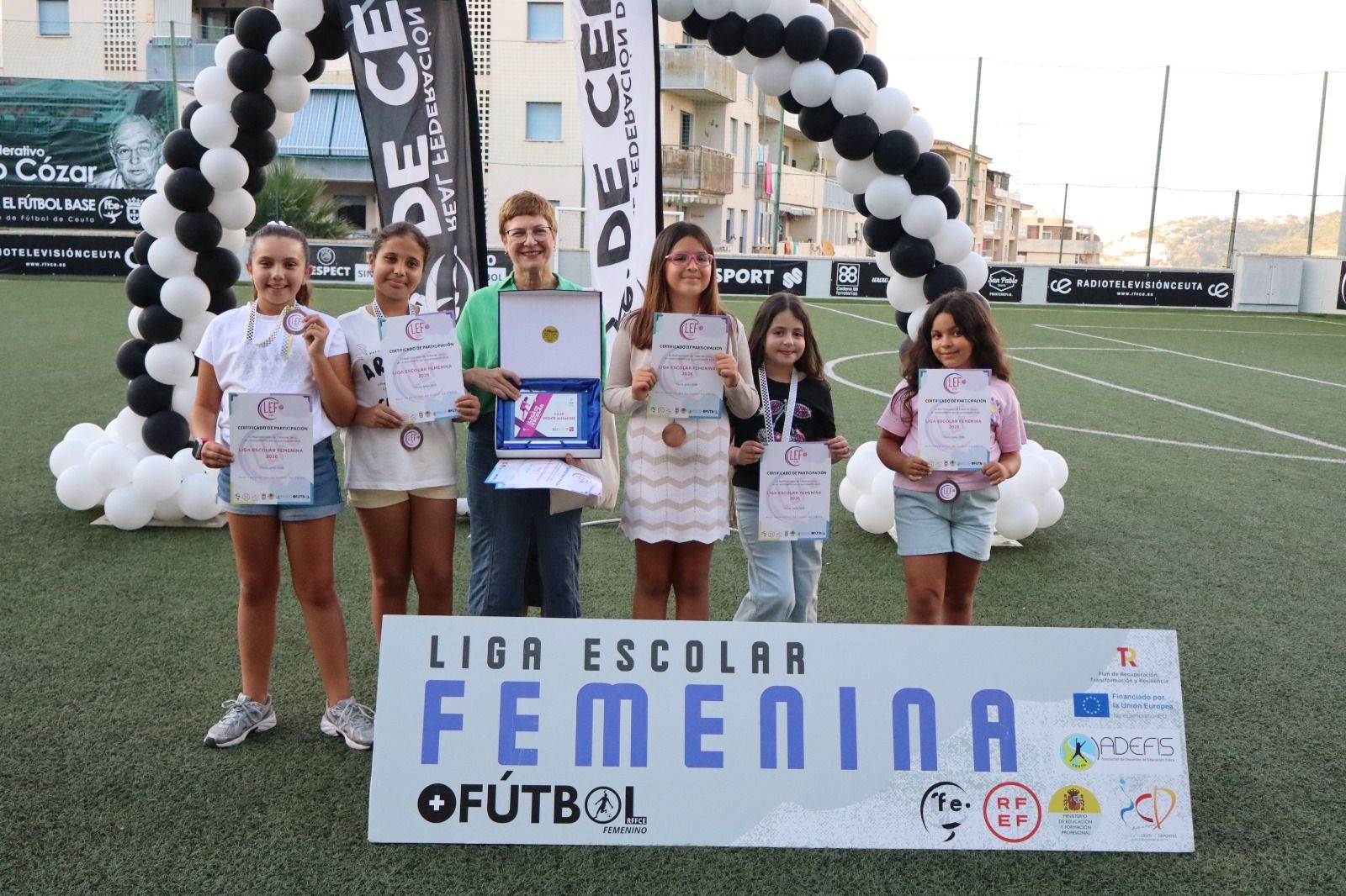 Entrega de trofeos de la Liga Escolar Femenina