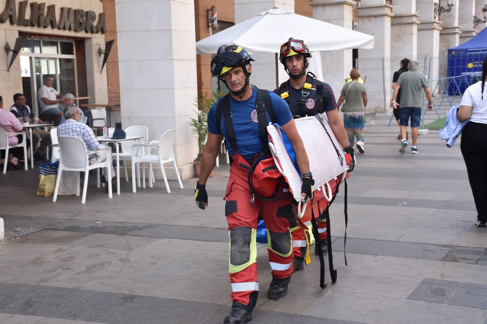 Operaciones de rescate por toda la ciudad