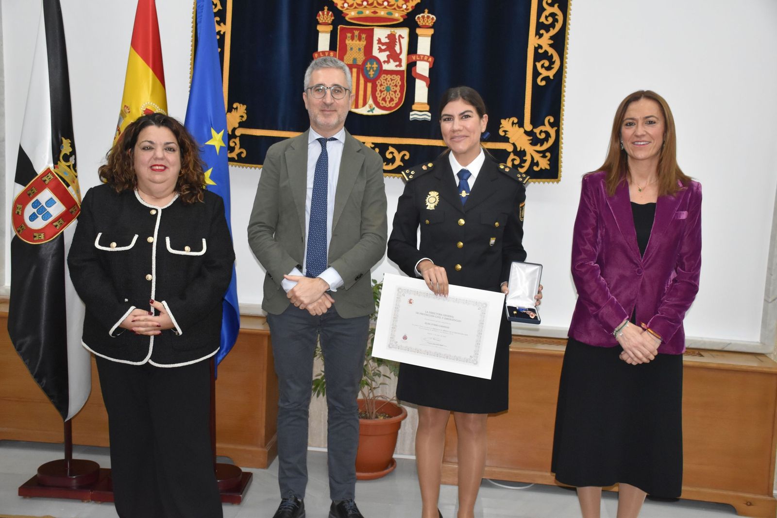 Protección Civil rreconoce el éxito de la OPE con la entrega de sus Medallas