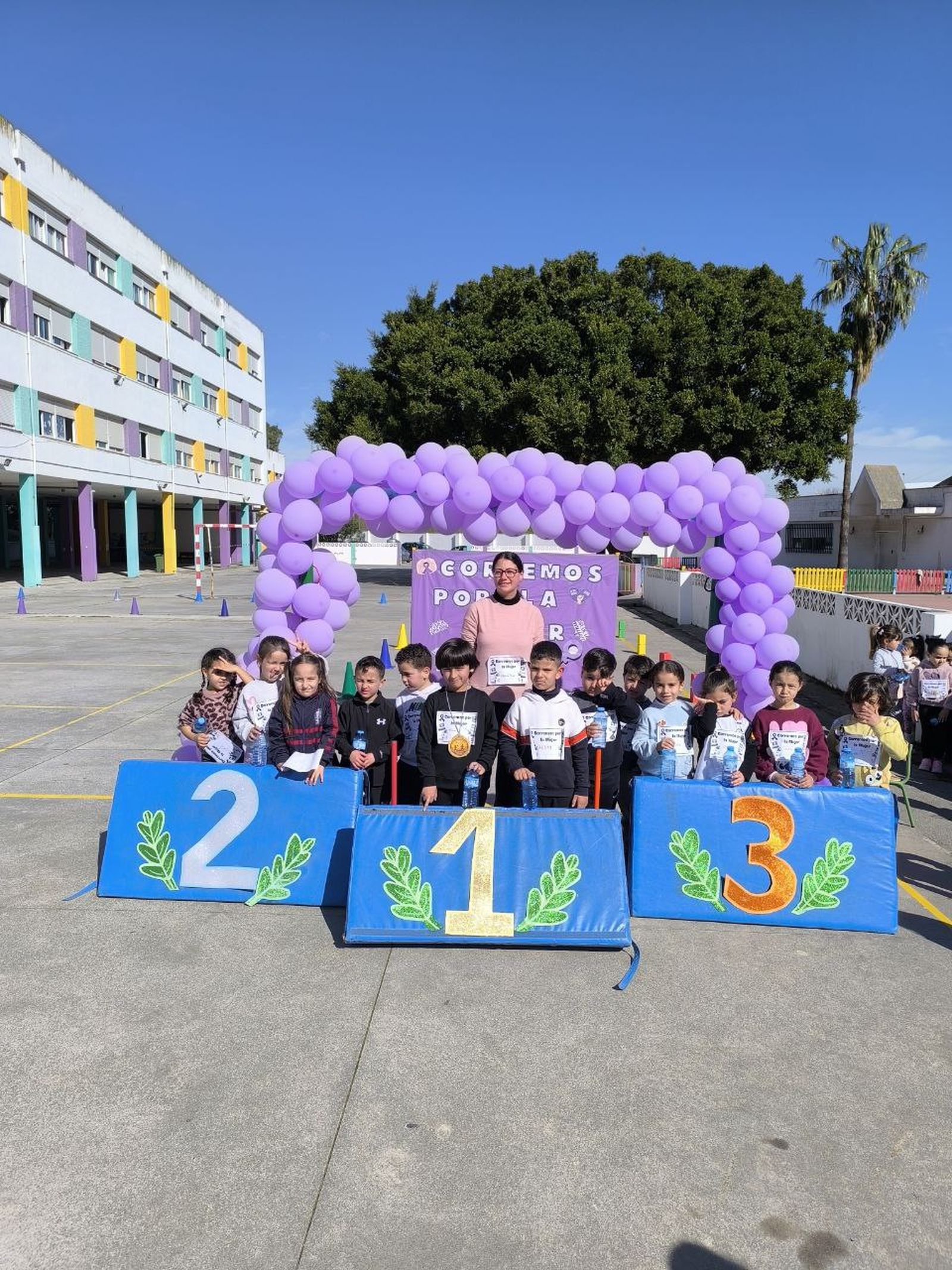 El 'Rey Juan Carlos I' corre por la igualdad