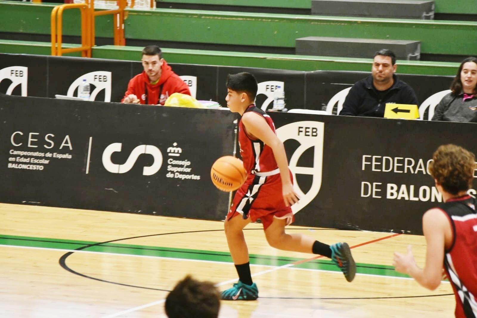 El CB Camoens refuerza su apuesta por la cantera tras su participación en el Nacional Infantil y Cadete de Zaragoza