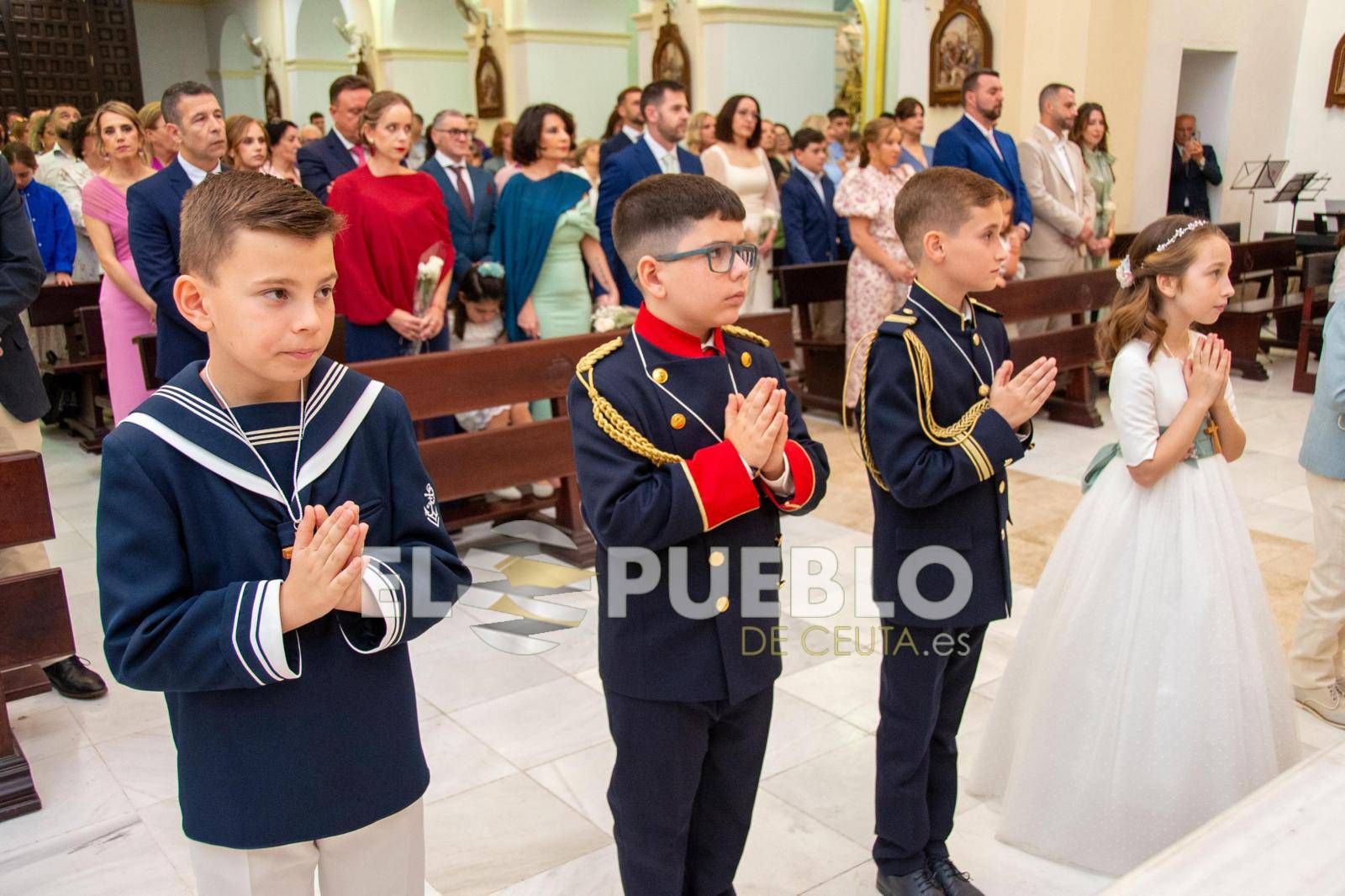Una primera comunión en la Iglesia de San Francisco
