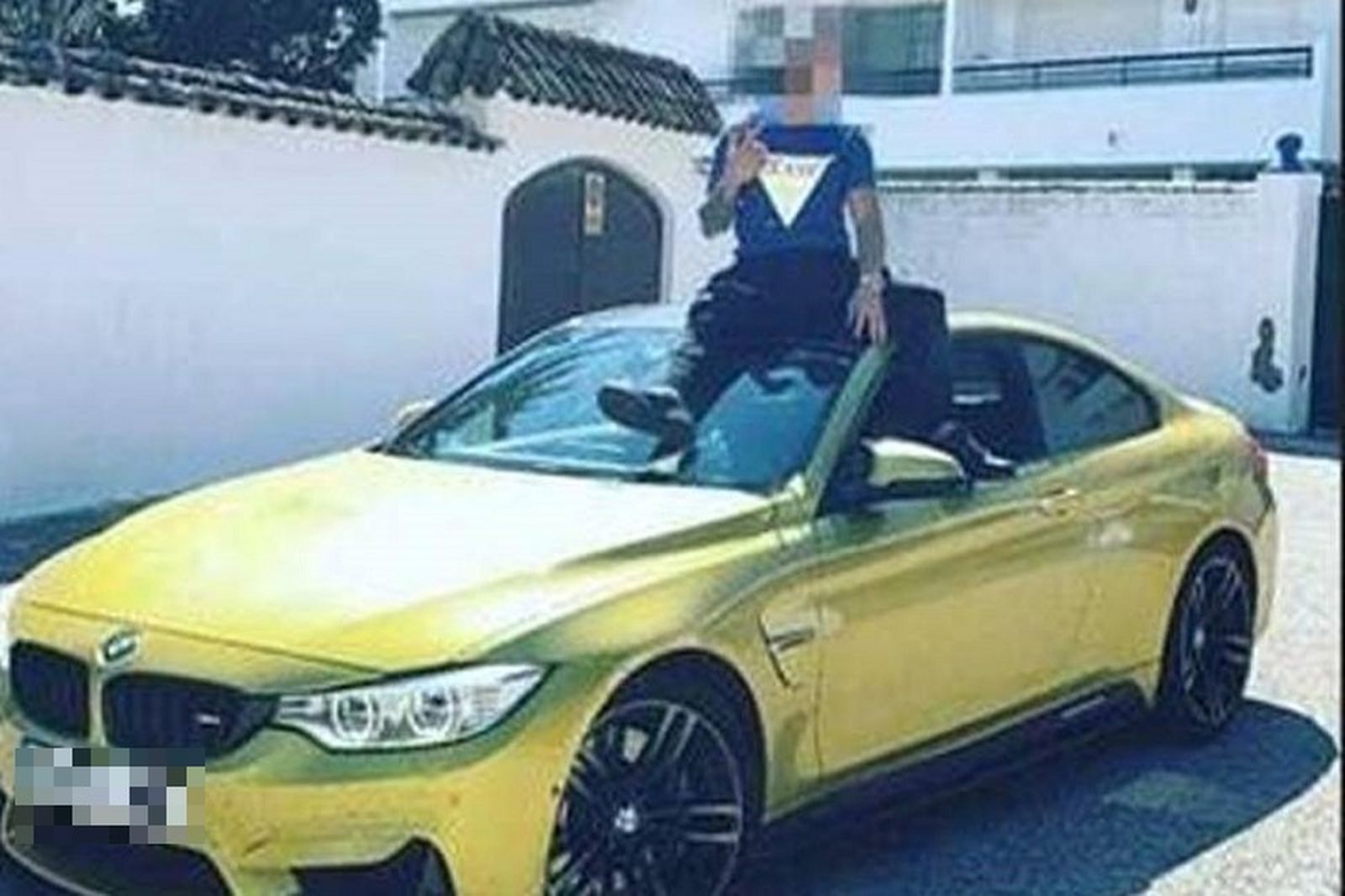 FOTO E.P.