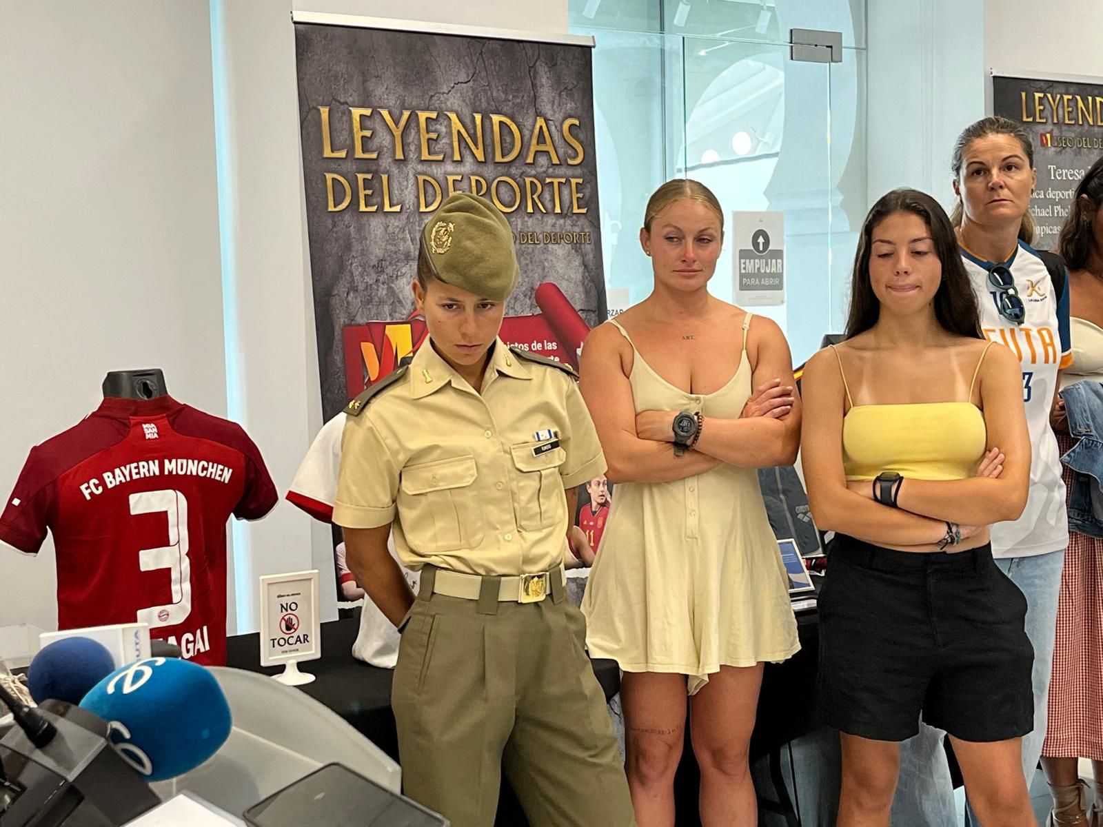 Éxito en la inauguración de la exposición ‘Leyendas del Deporte’ en el Ferrocarril