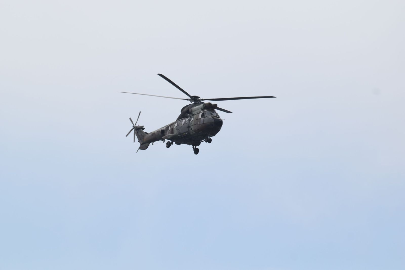 FOTOGALERÍA | Ceuta mira al cielo para celebrar a sus Fuerzas Armadas