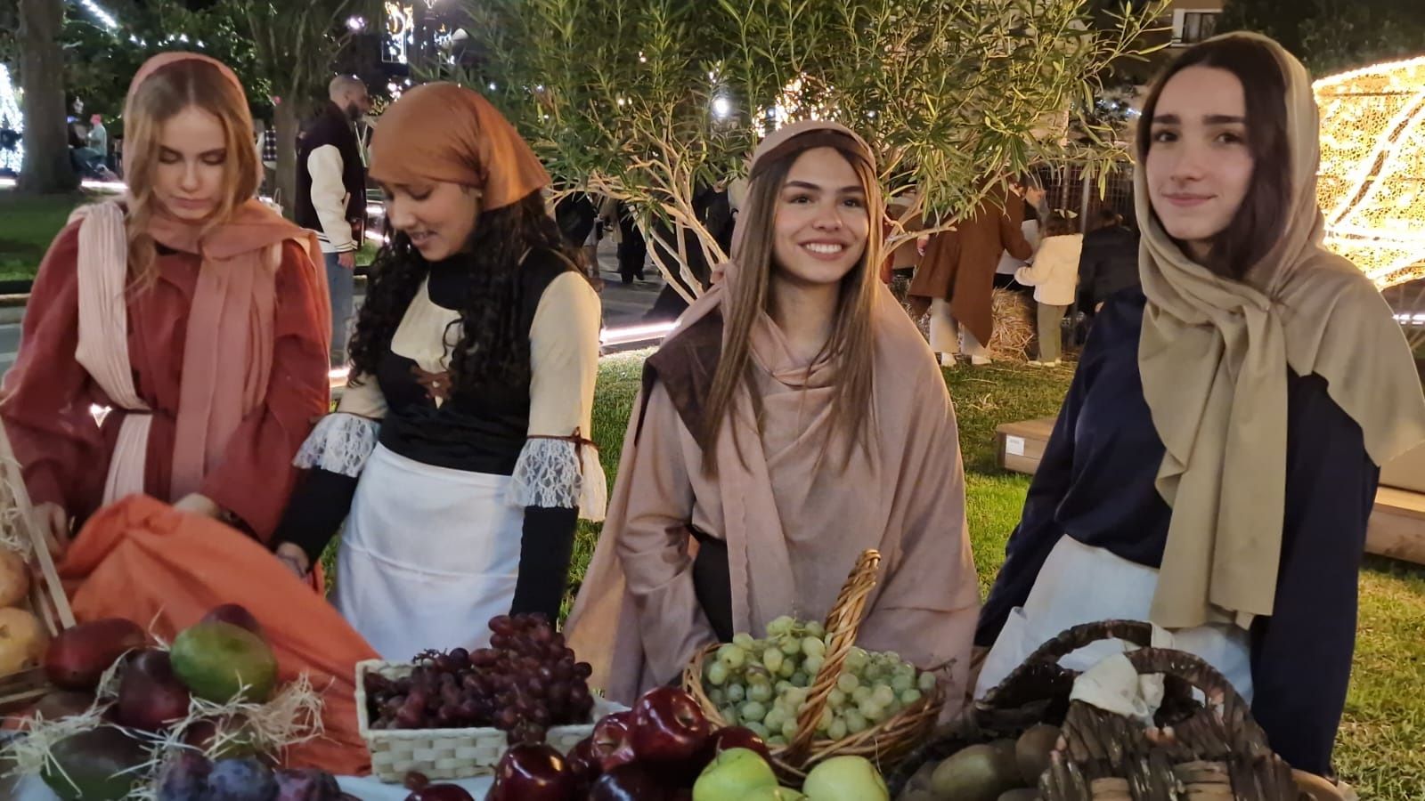 La plaza de África se transforma en Belén en una tarde mágica en pleno corazón de Ceuta