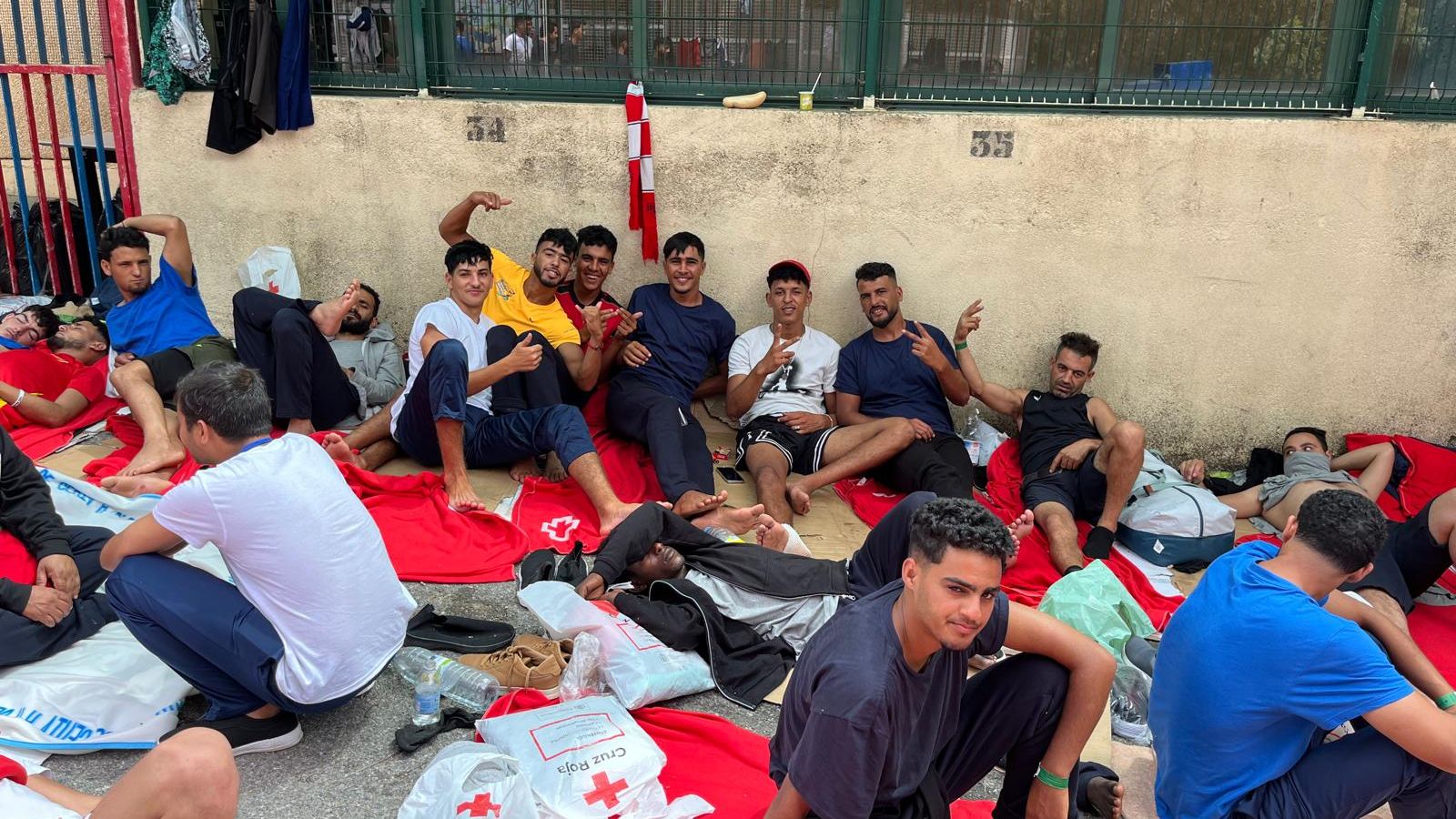 El verano dispara la presión migratoria en Ceuta y colapsa el acceso al CETI