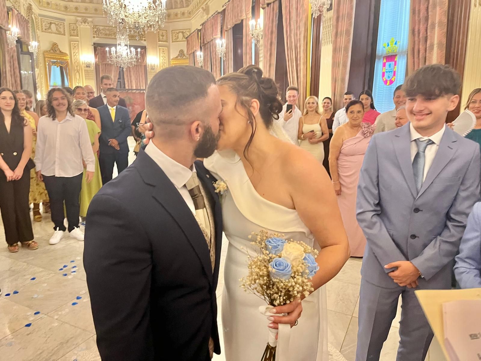 Jesús y Rosa sellan su amor en el Salón del Trono