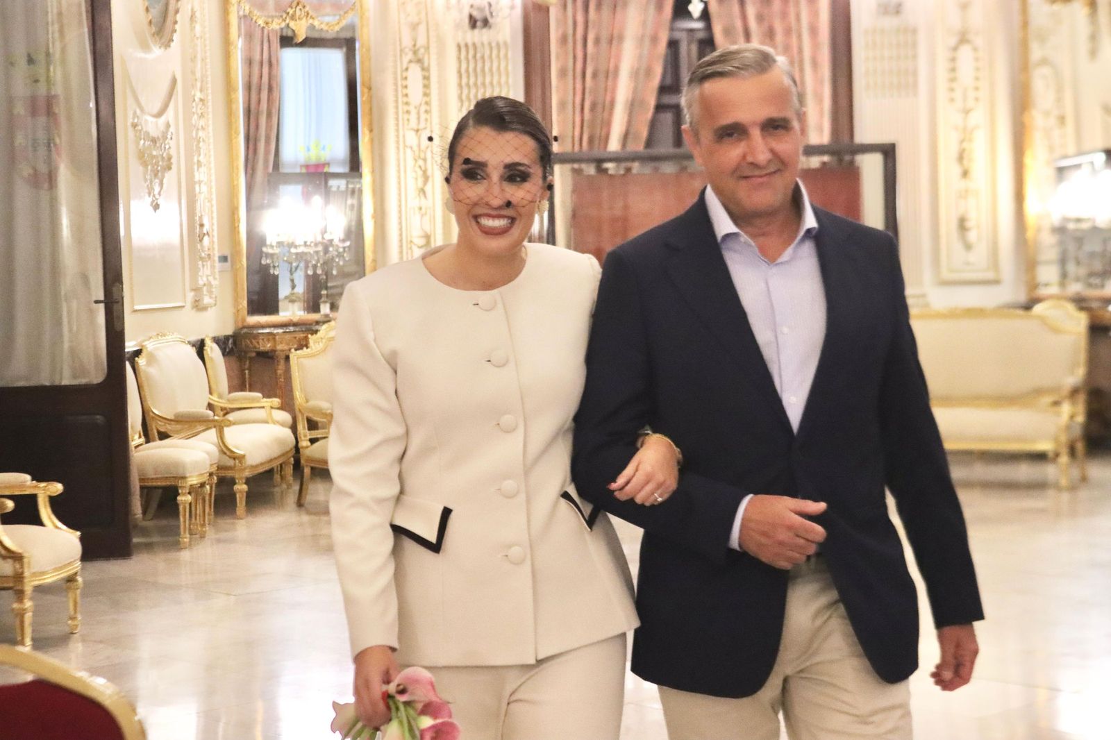 FOTOGALERÍA | Rubén y Gloria dicen 'sí quiero' en el Salón del Trono