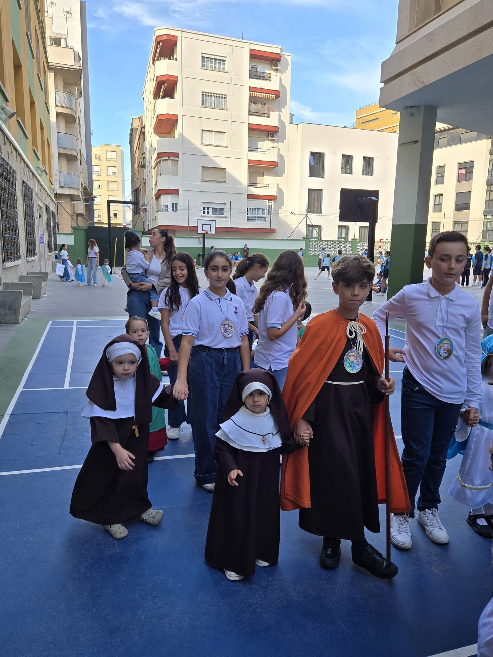 Jornada festiva en el Colegio La Inmaculada con motivo de la víspera del Día de todos los Santos Jornada festiva en el Colegio La Inmaculada con motivo de la víspera del Día de todos los Santos