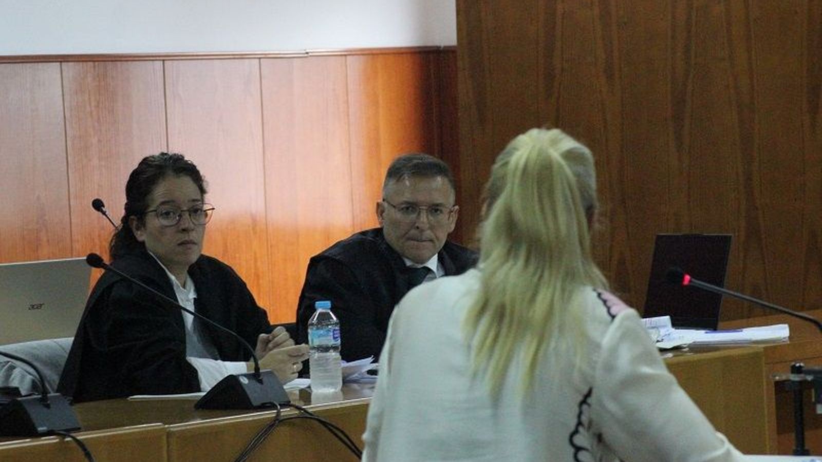 M.M.L. responde a su abogado, Jorge Gil Pacheco. M.M.L. responde a su abogado, Jorge Gil Pacheco.