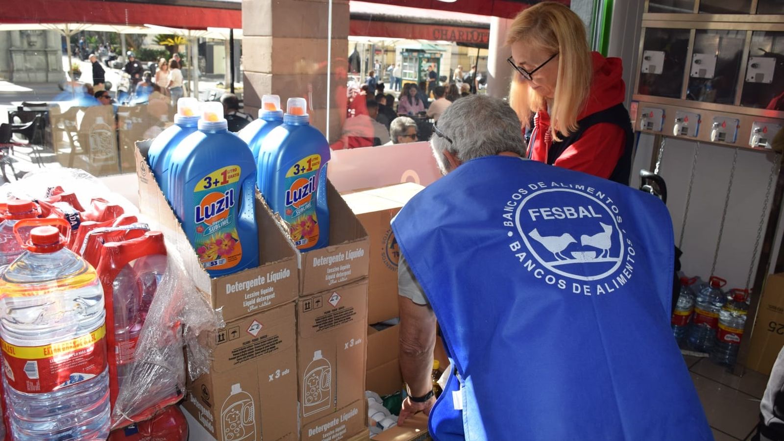 Imagen de voluntarios del Banco de Alimentos de Ceuta