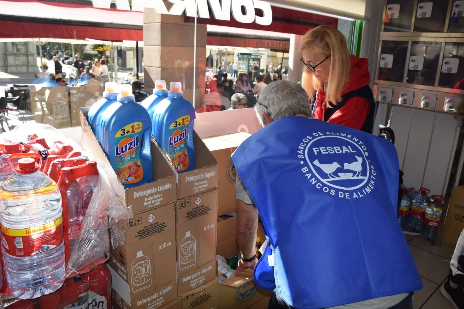 Imagen de archivo de voluntarios del Banco de Alimentos de Ceuta