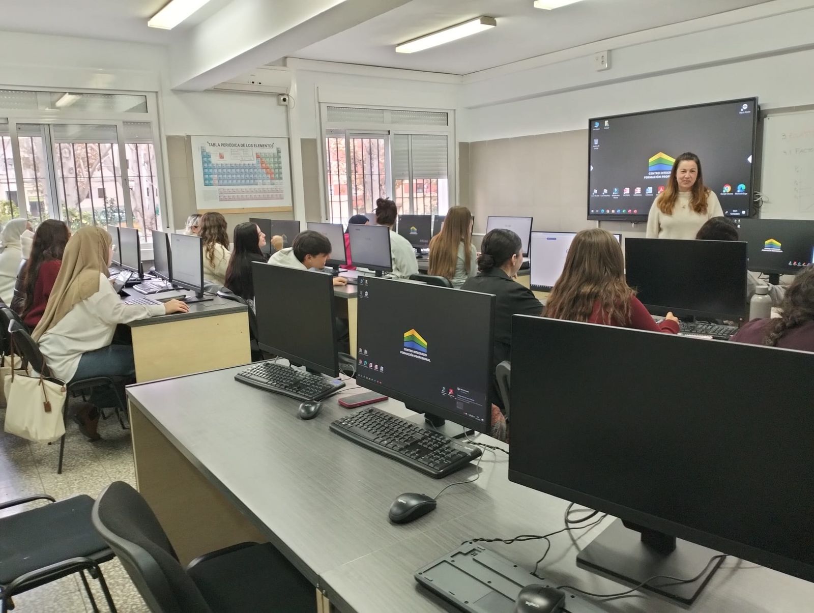Alumnos del centro, durante una clase