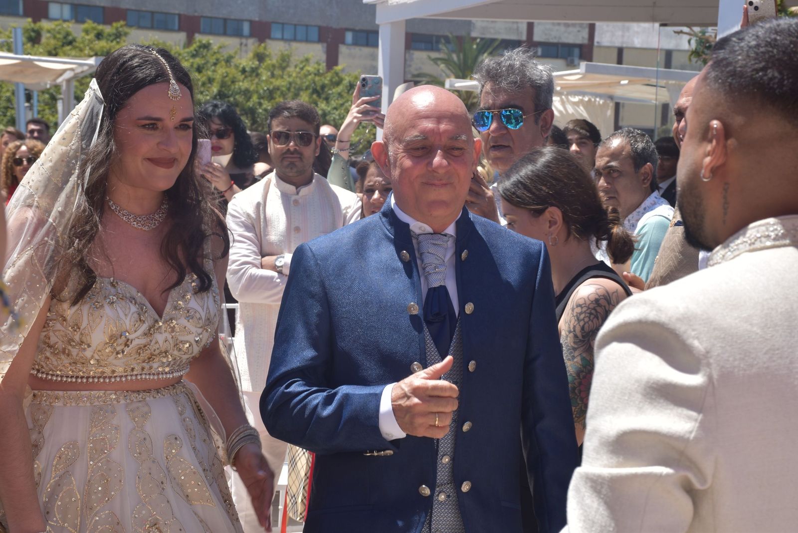 Direk y Rocío sellan su amor bajo el cielo de Ceuta