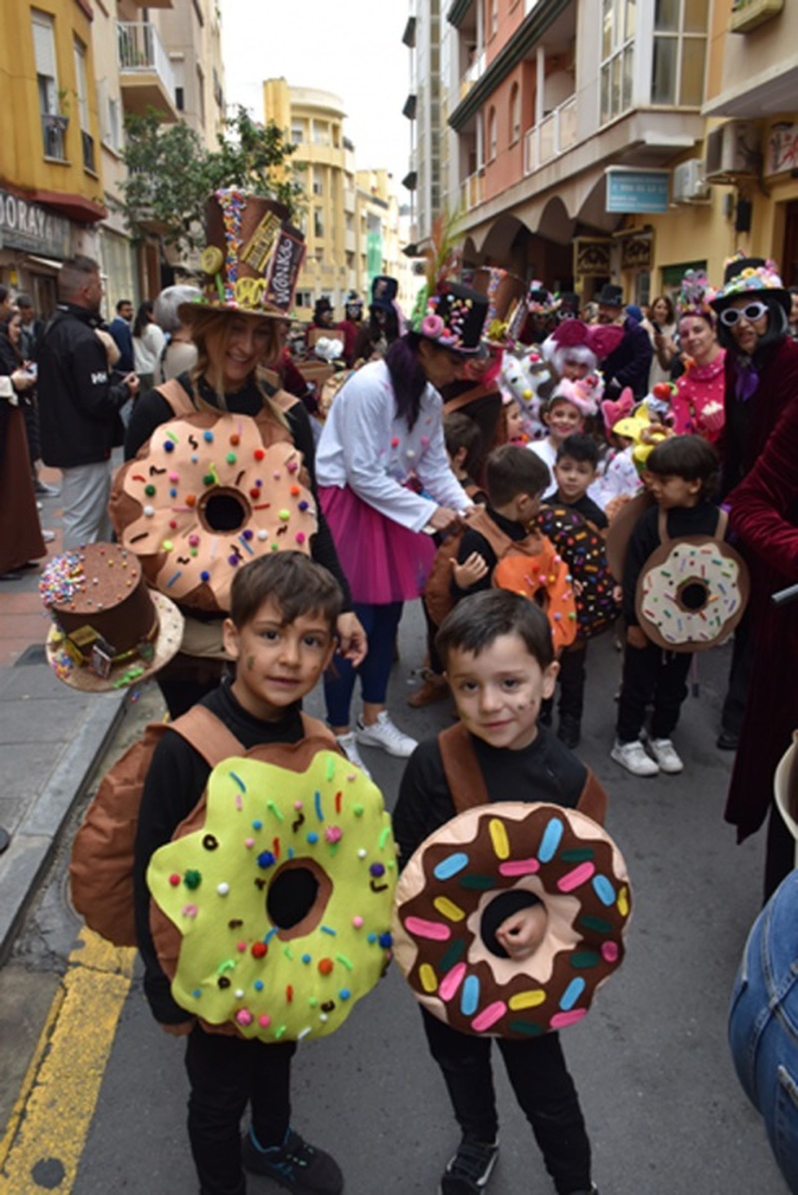 Pasacalles de carnaval del Beatriz de Silva. / FOTO NICOL'S