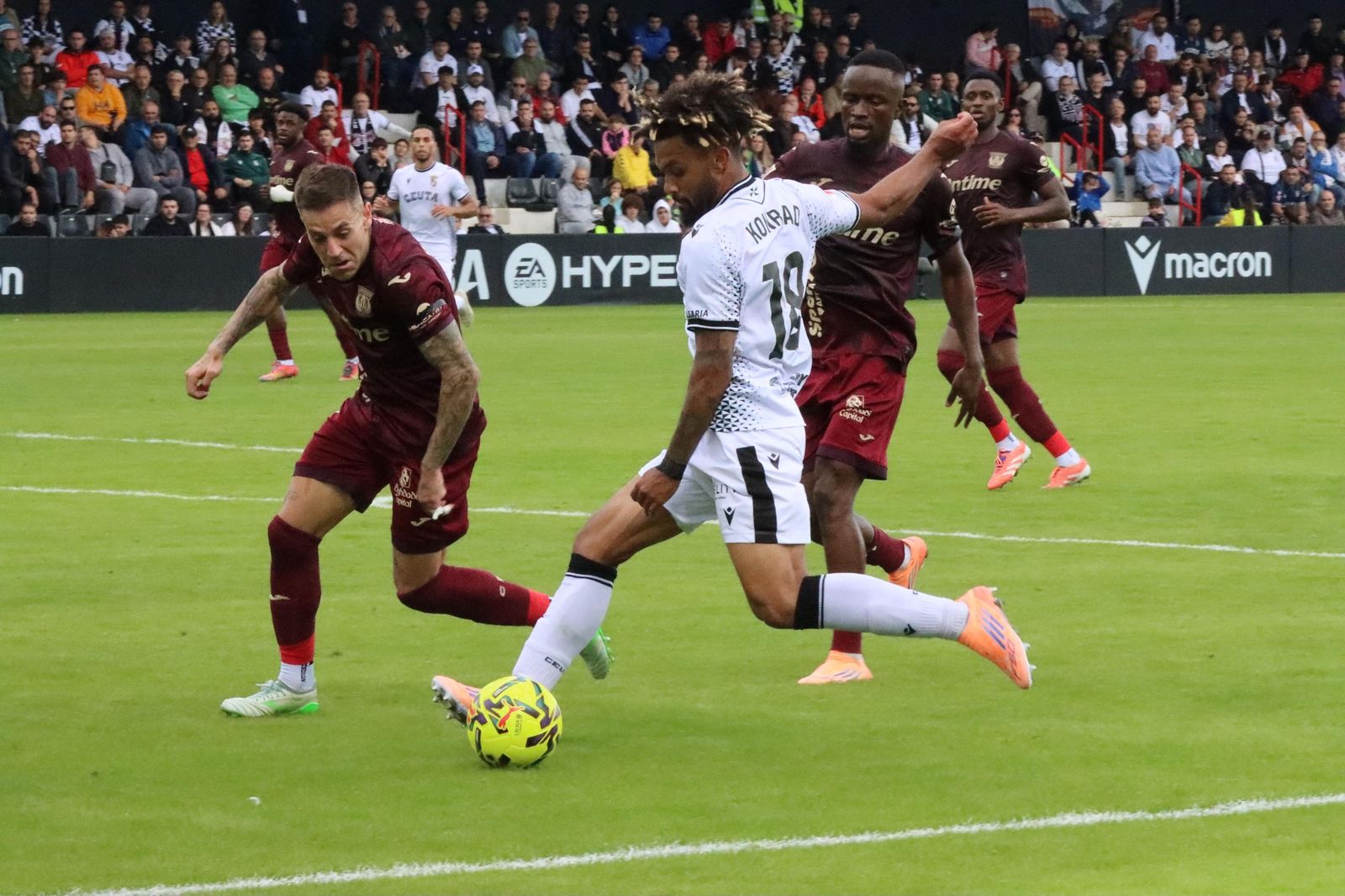 FOTOGALERÍA | El intenso encuentro entre la AD Ceuta y el Leganés en el Alfonso Murube