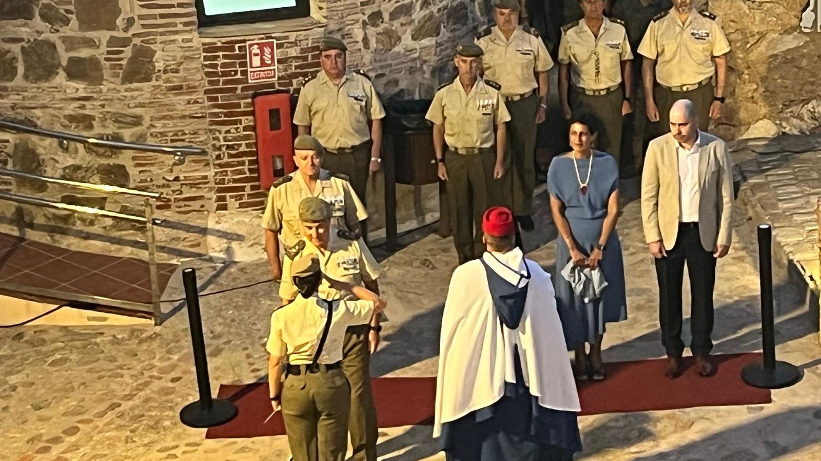 Homenaje en el Museo del Desnarigado al héroe ceutí Fernando de Leyba y arriado de bandera por el 115 aniversario fundacional del Grupo de Regulares número 54