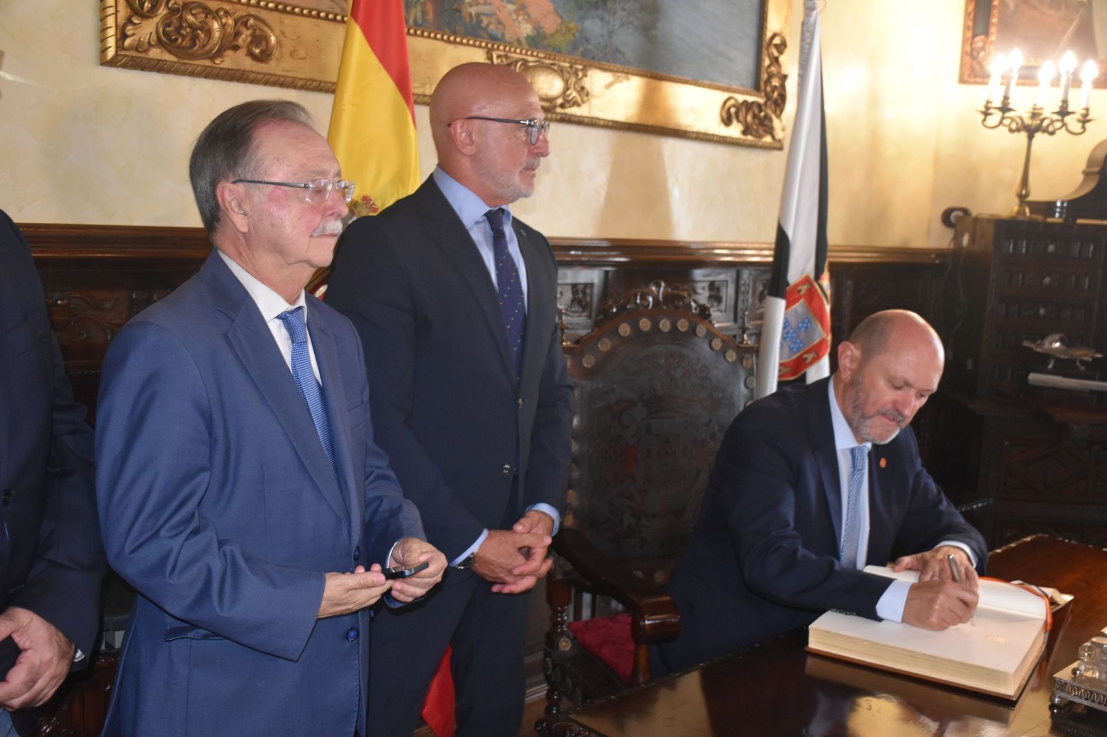 Ceuta, la primera ciudad que acoge la gira del trofeo de la Copa del Mundo