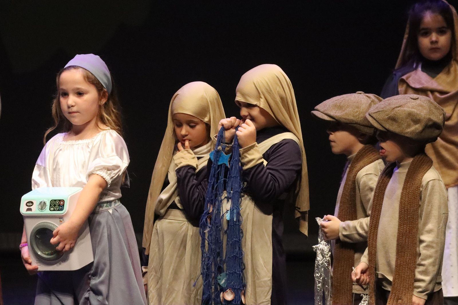 La Navidad perdura en el Revellín con una nueva muestra de belenes