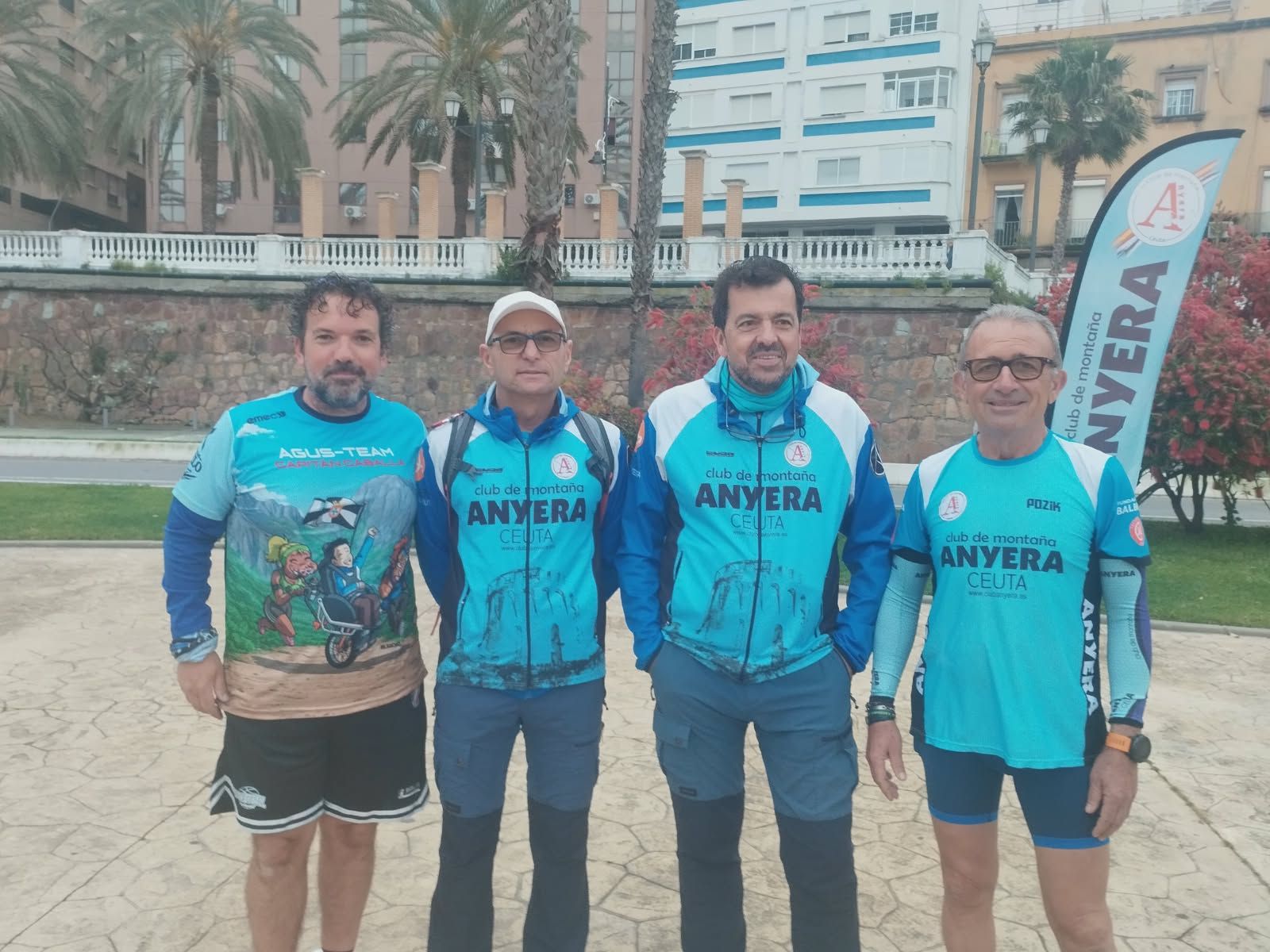 Participantes en la 'Vuela a Ceuta Andando'