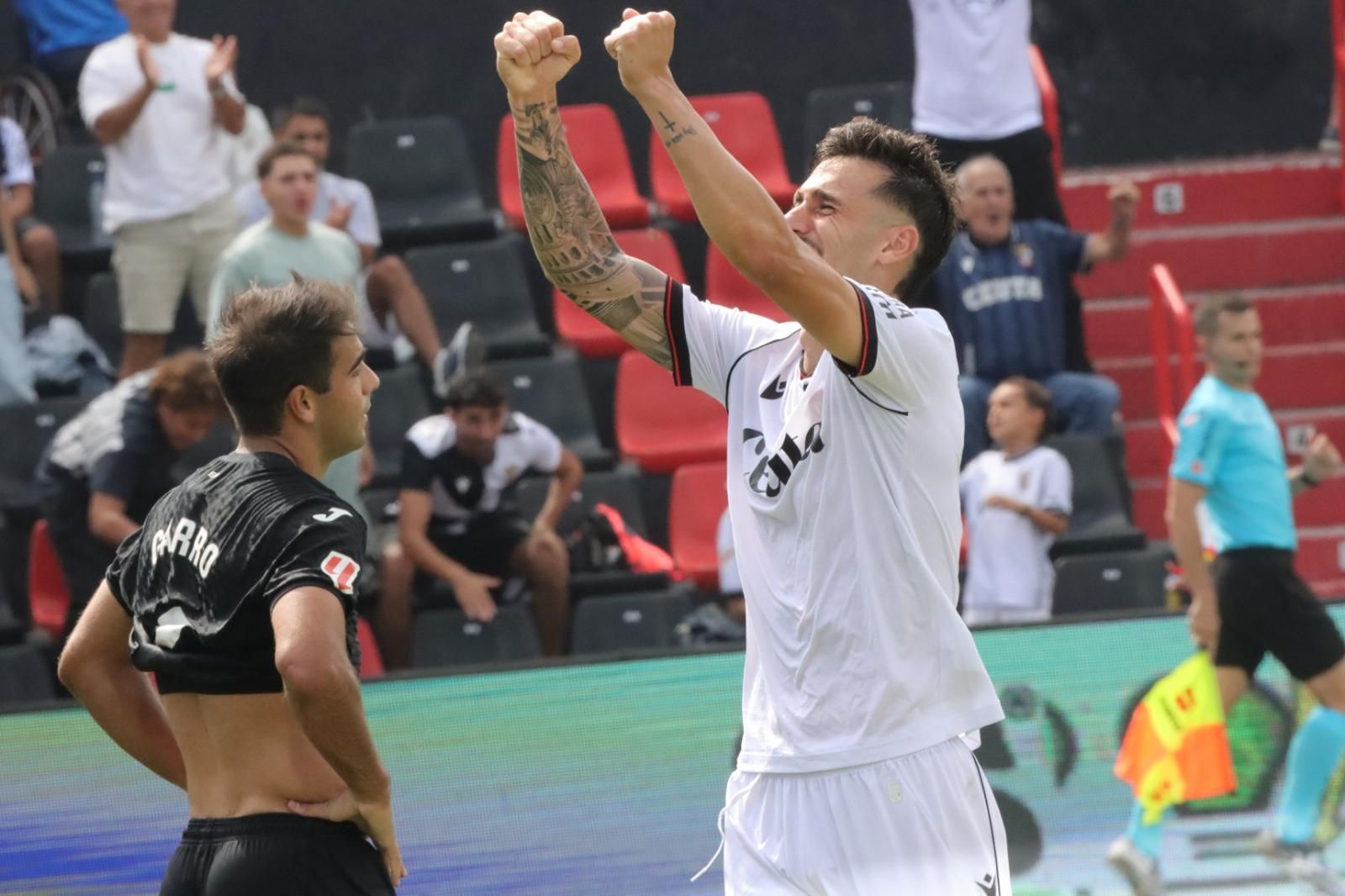 (3-1) Carlos Hernández se viste de héroe para remontar ante el Sanse