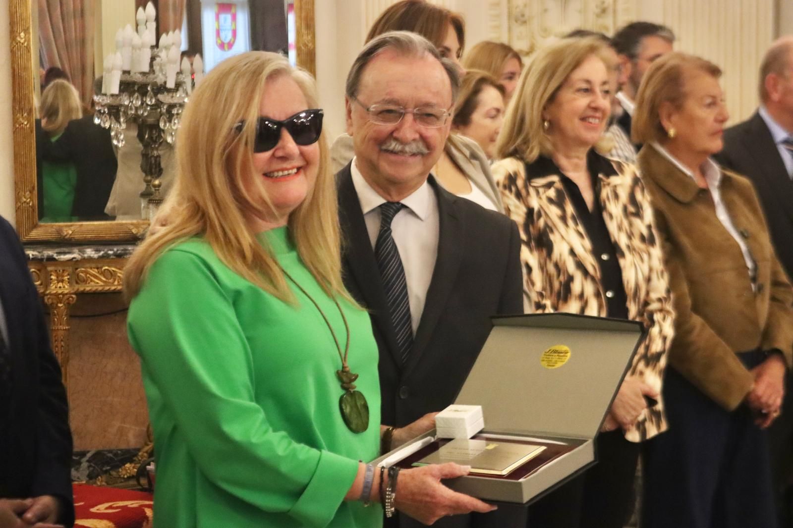 Acto de entrega de reconocimientos por el Día del Funcionario en el Salón del Trono