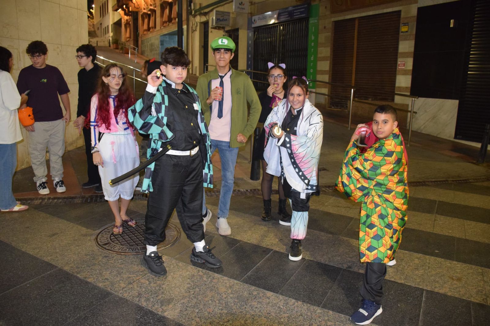 Ceuta se llena de huesos y risas en un Halloween de miedo Ceuta se llena de huesos y risas en un Halloween de risas