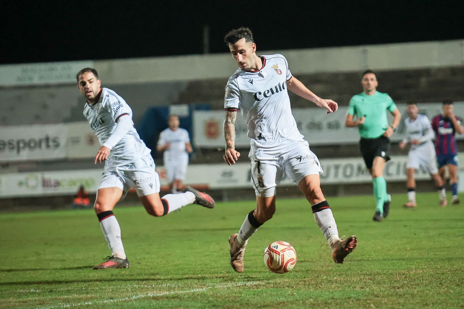 Victoria poco convicente del Ceuta ante el Poblense (1-2) para avanzar en Copa