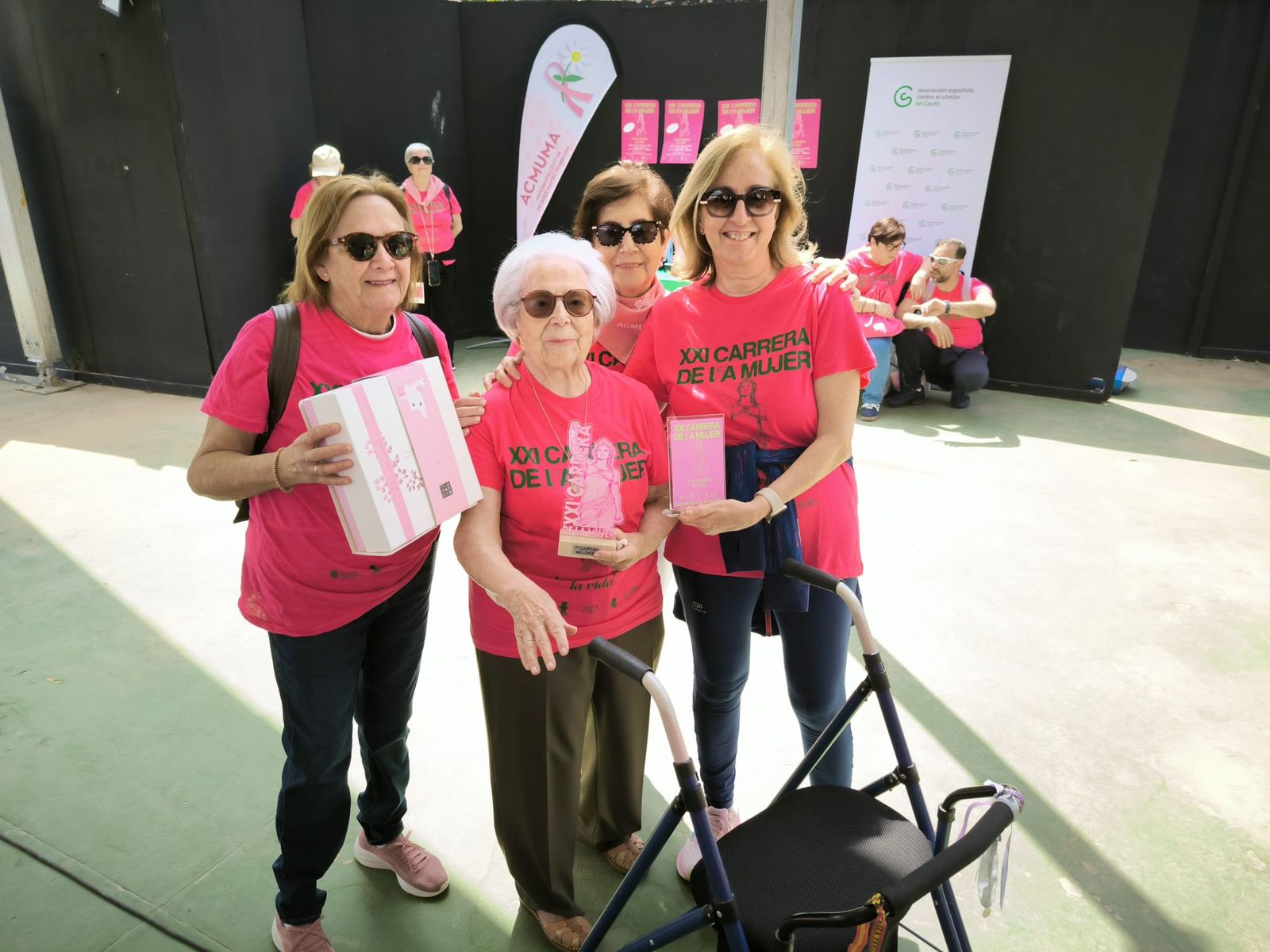 Ceuta se viste de rosa para abrazarse a la vida