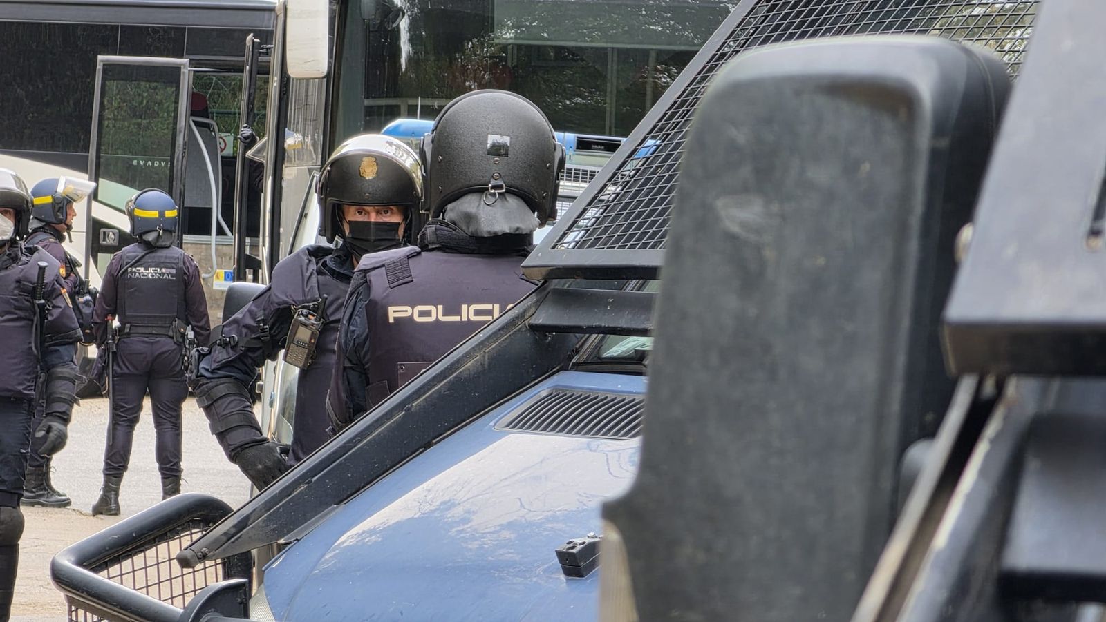 Amplio despliegue de la UIP en el CETI de Ceuta para proceder a la expulsión de decenas de migrantes