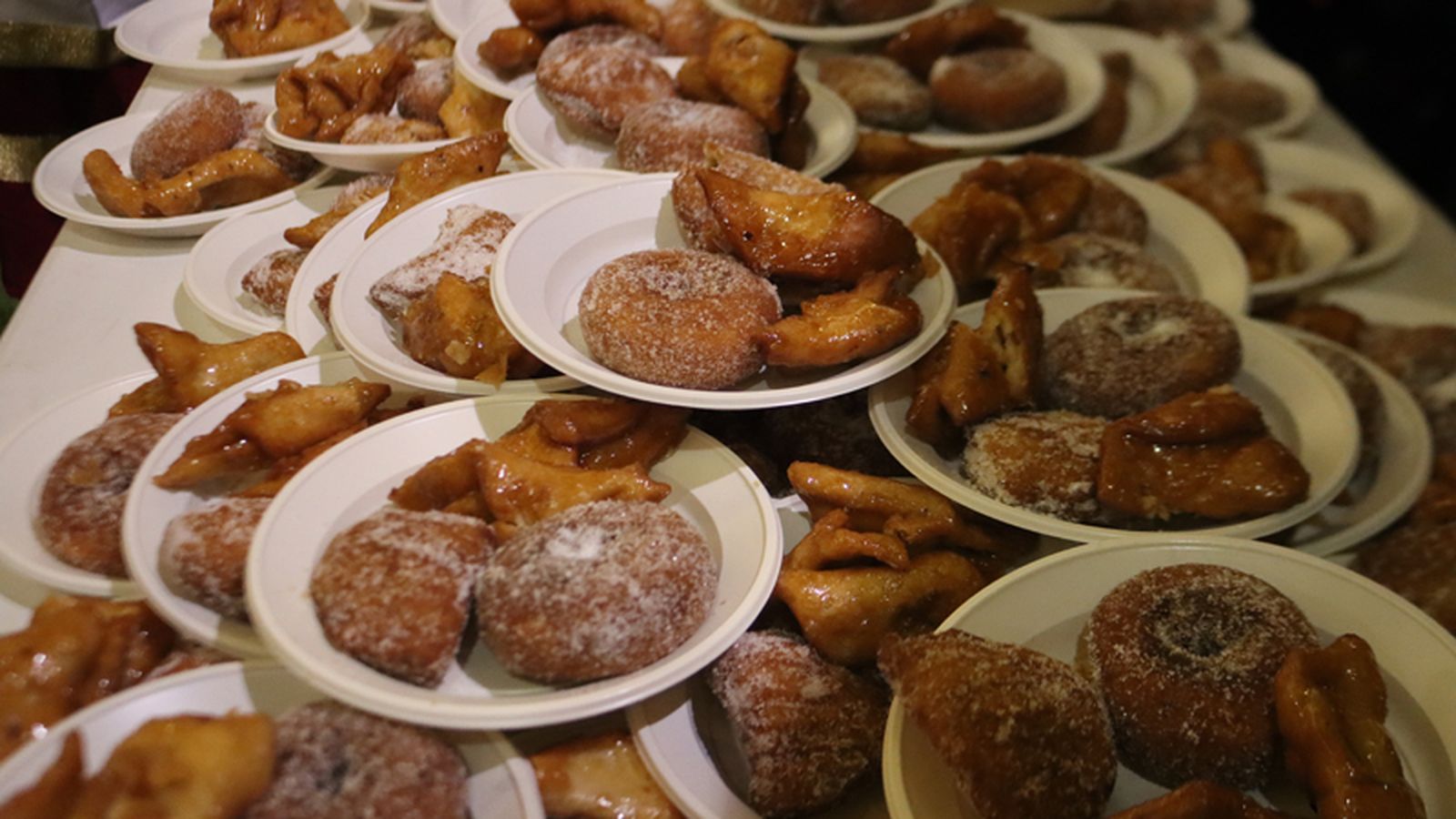 FOTOGALERÍA | Polvoroná infantil y mercadillo en la plaza Nelson Mandela