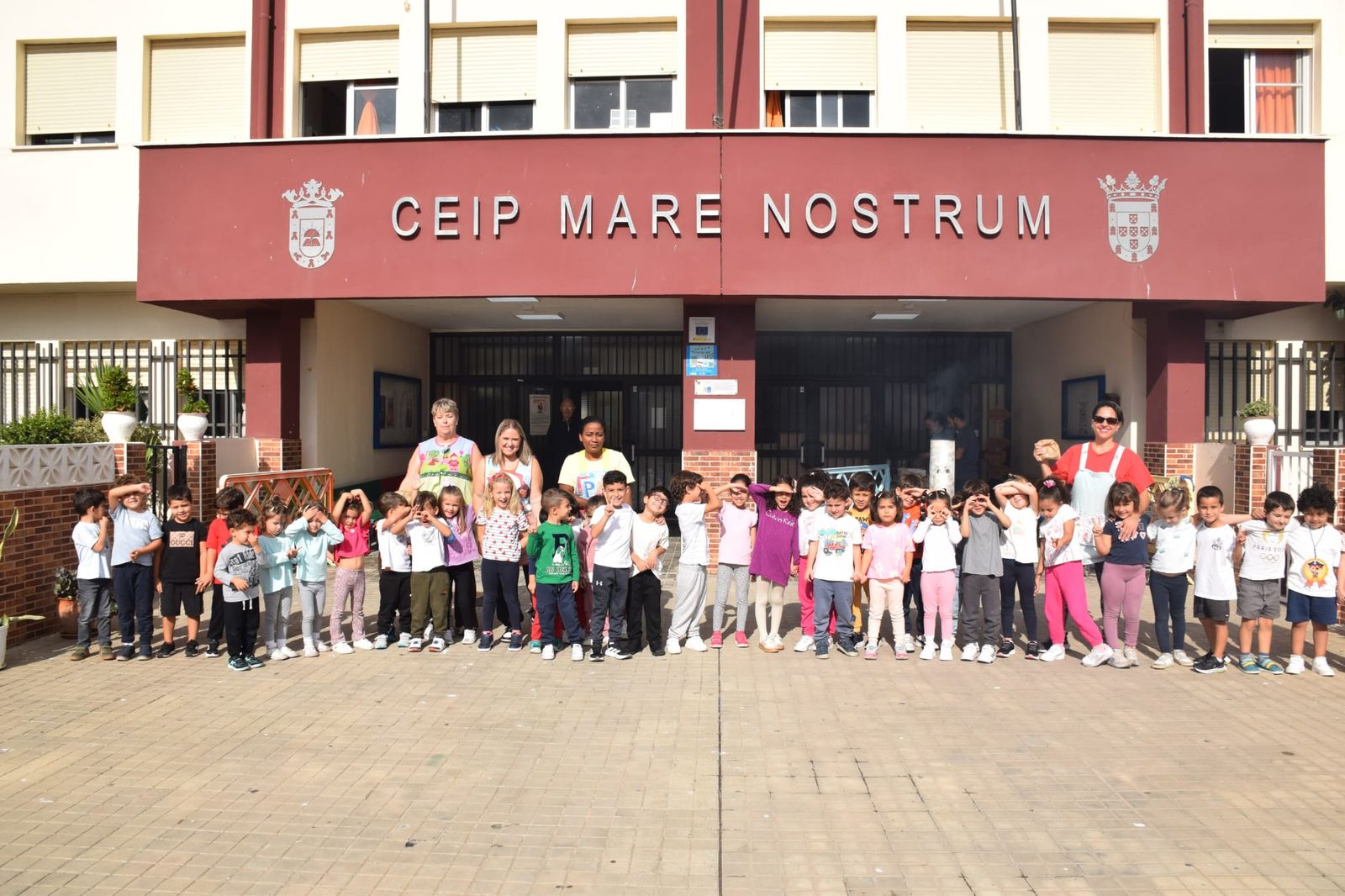 FOTOGALERÍA | El Castañero visita el CEIP Mare Nostrum por 'La Mochila' FOTOGALERÍA | El Castañero visita el CEIP Mare Nostrum por 'La Mochila'