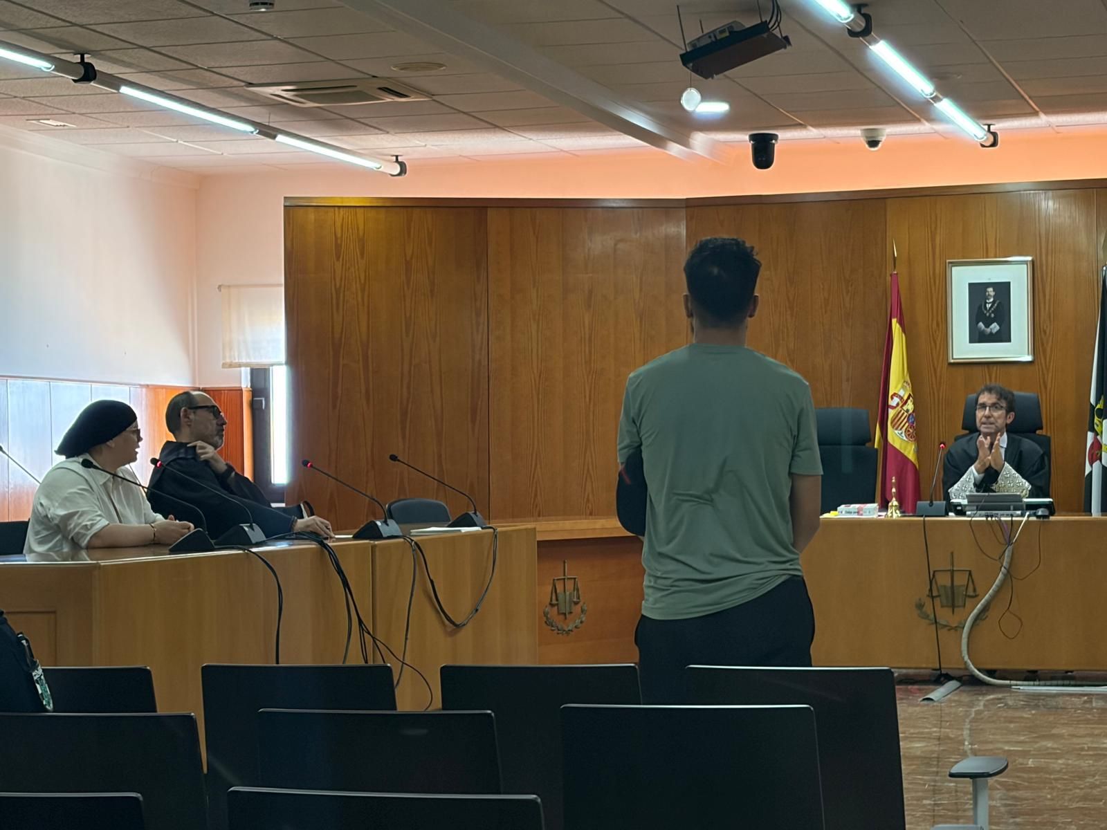 El varón condenado durante el juicio ante la Sección de lo Penal del Tribunal de Instancia de Ceuta.