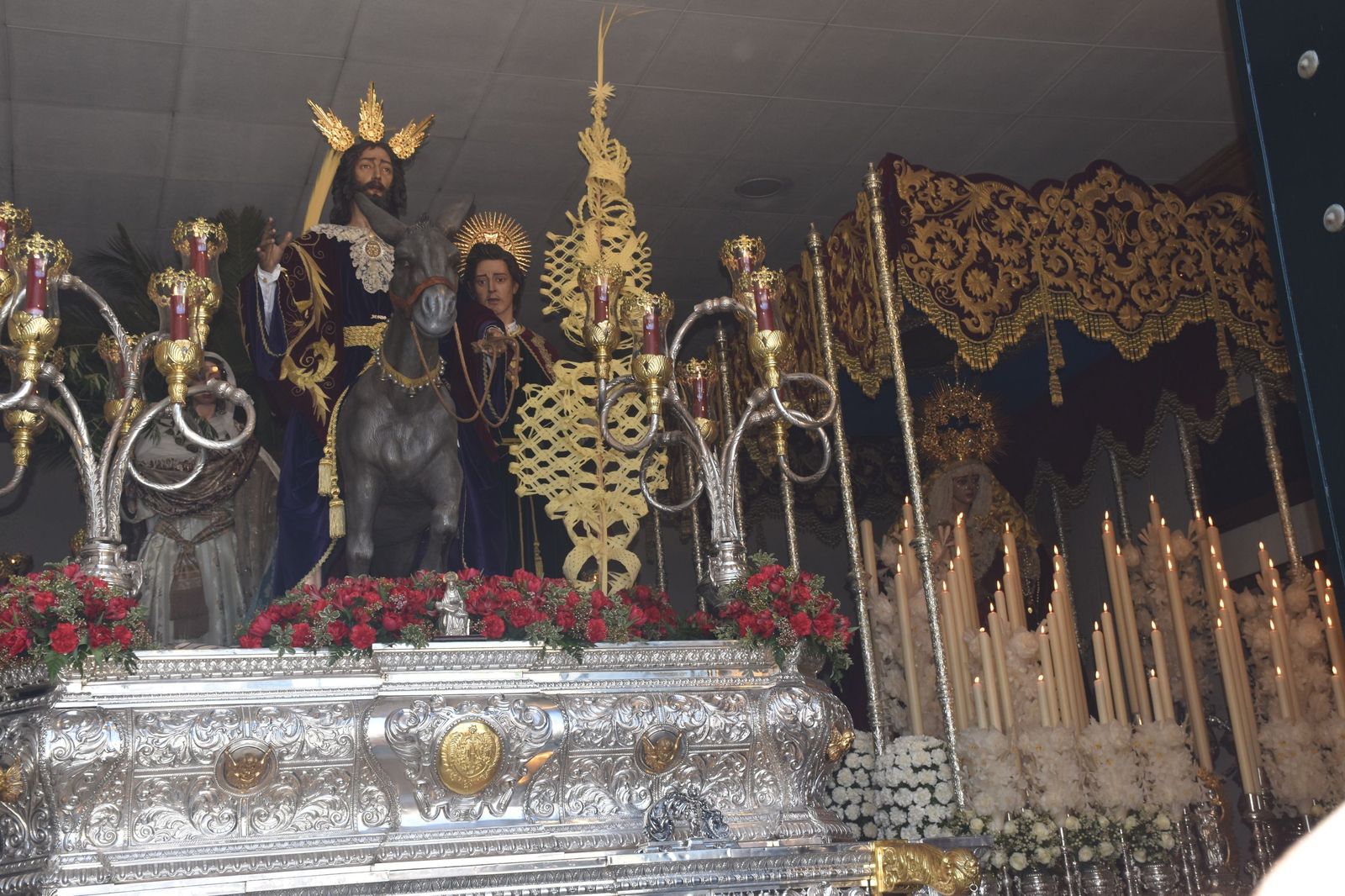 La Pollinica disfrutó este Domingo de Ramos de su Estación de Penitencia
