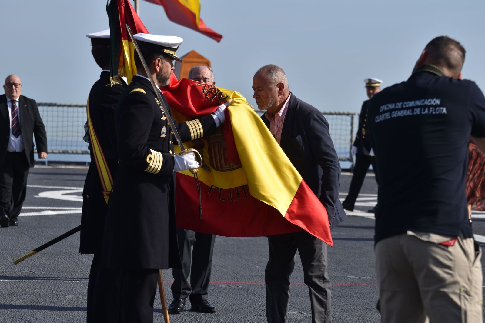 Emotiva jura de bandera a bordo del 'Castilla'