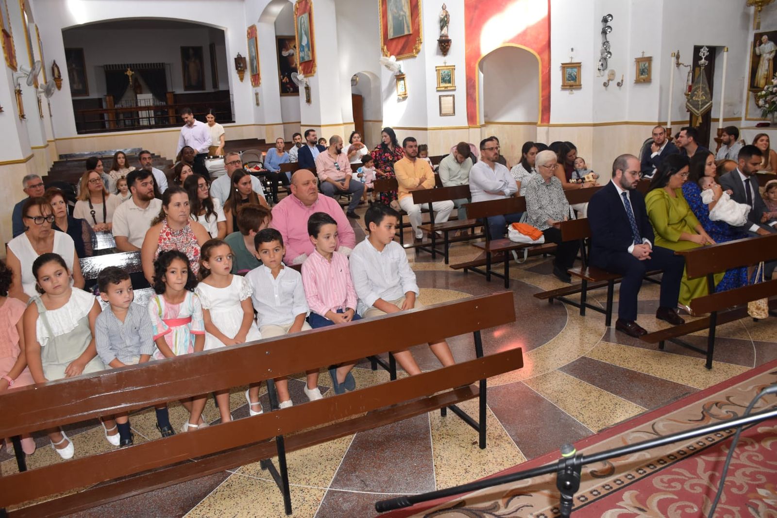 FOTOGALERÍA | Teresa recibe el Sacramento del Bautismo
