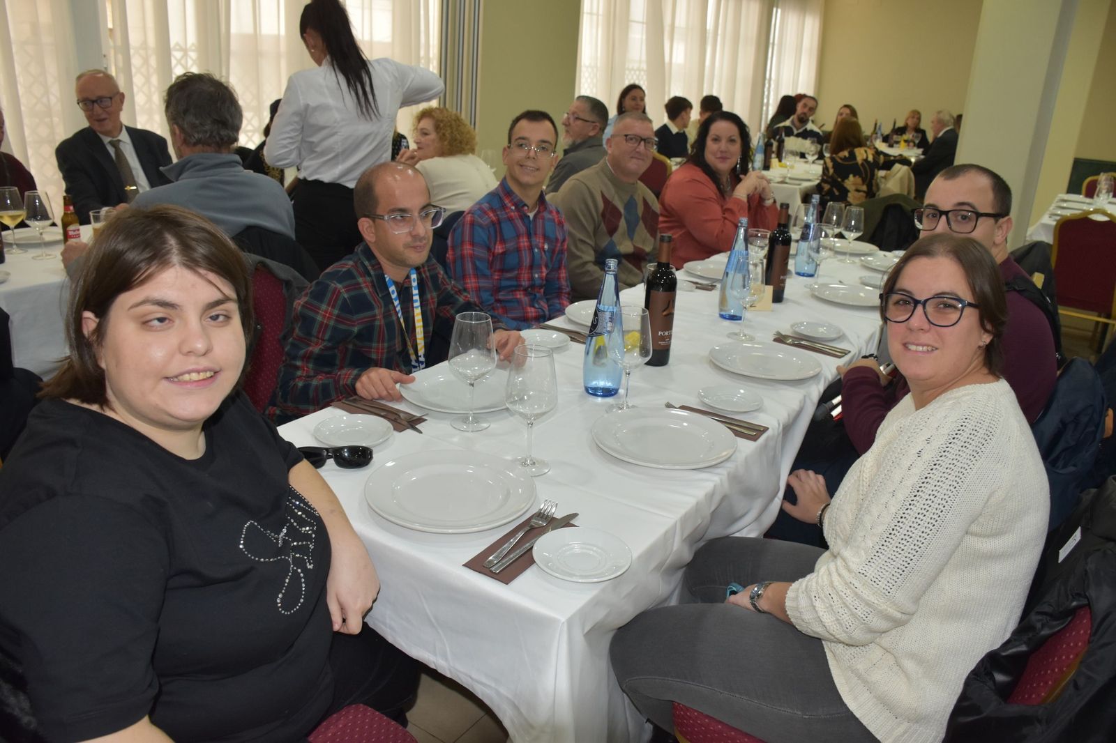 Brindis, risas y espíritu navideño en los restaurantes de la ciudad