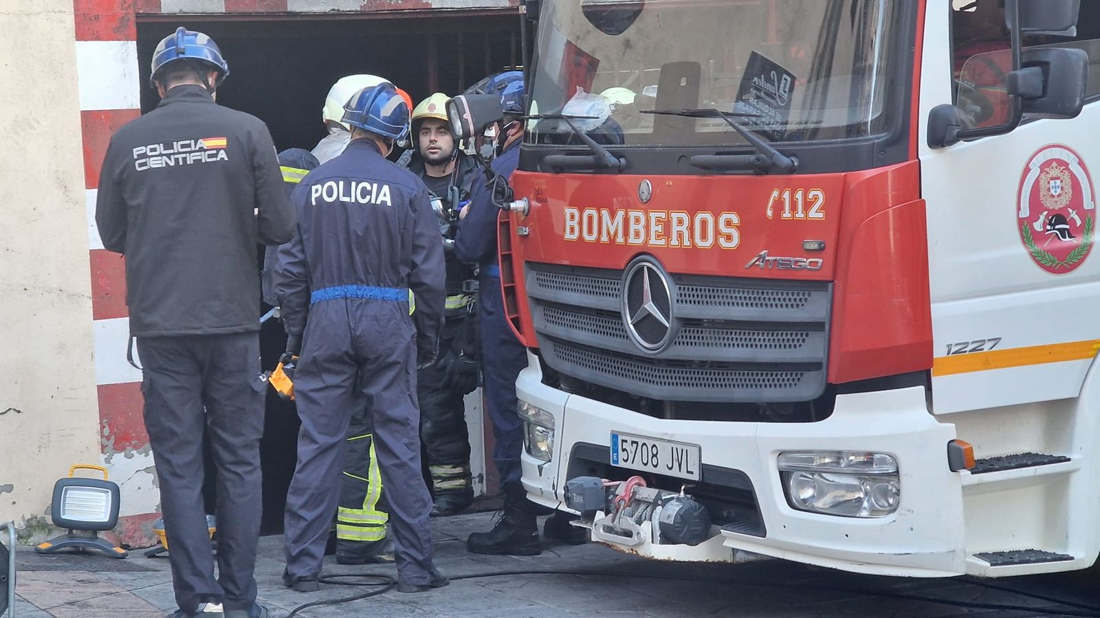 La Policía Científica se personó en el lugar del suceso pasadas las 9.30 horas