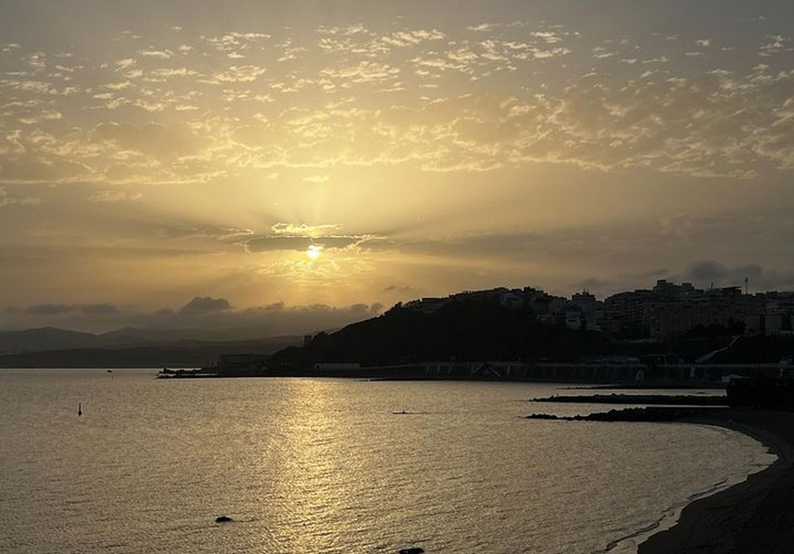 La probabilidad de precipitación será del 0% durante todo el día, descartándose lluvias