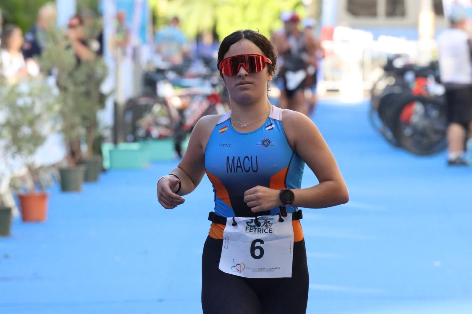 Vilal Ahmed y Claudia Casanova ganan el 'Triatlón Autonómico'