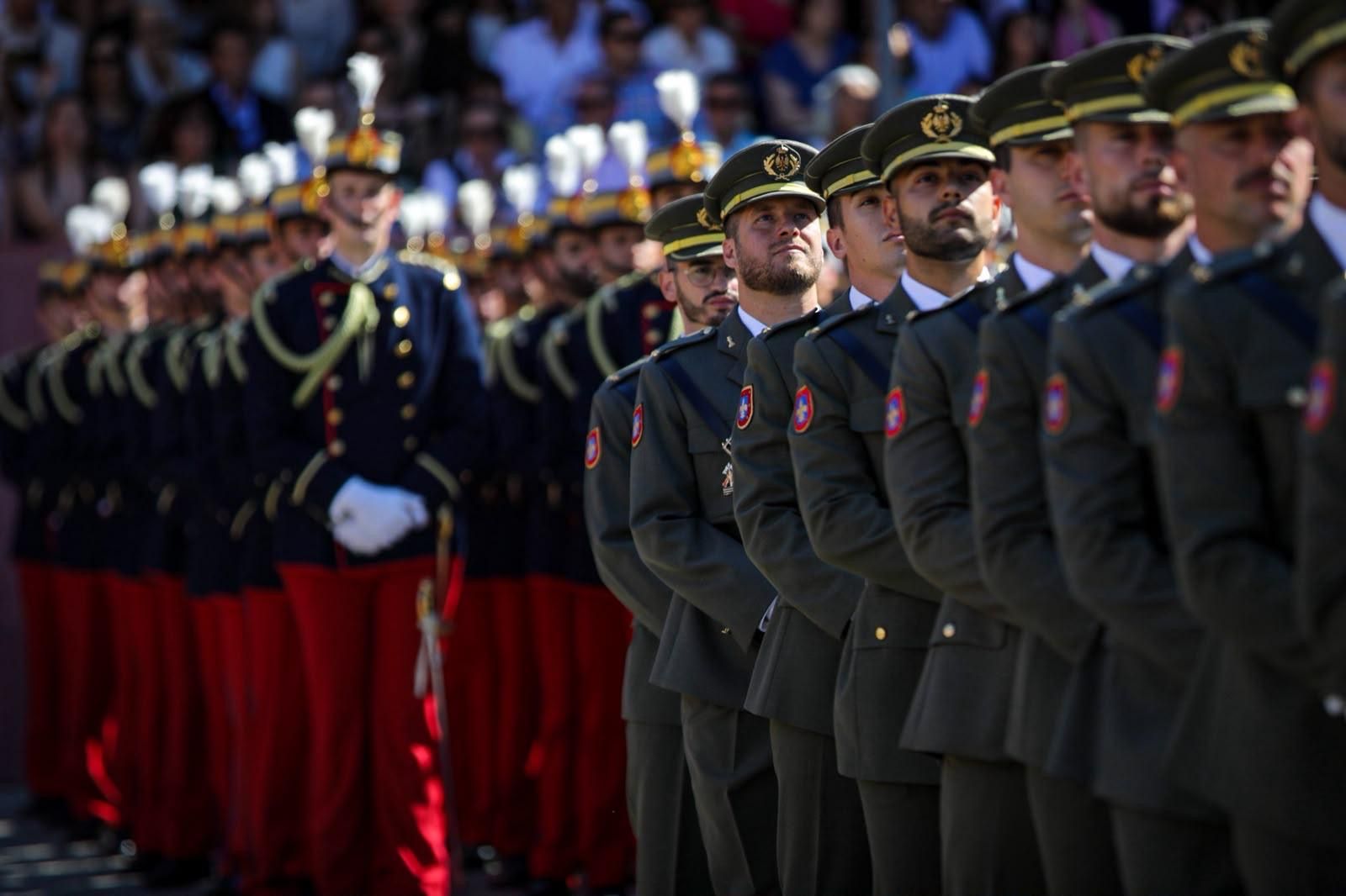 Casi 500 nuevos oficiales se incorporan al Ejército de Tierra y de la Guardia Civil