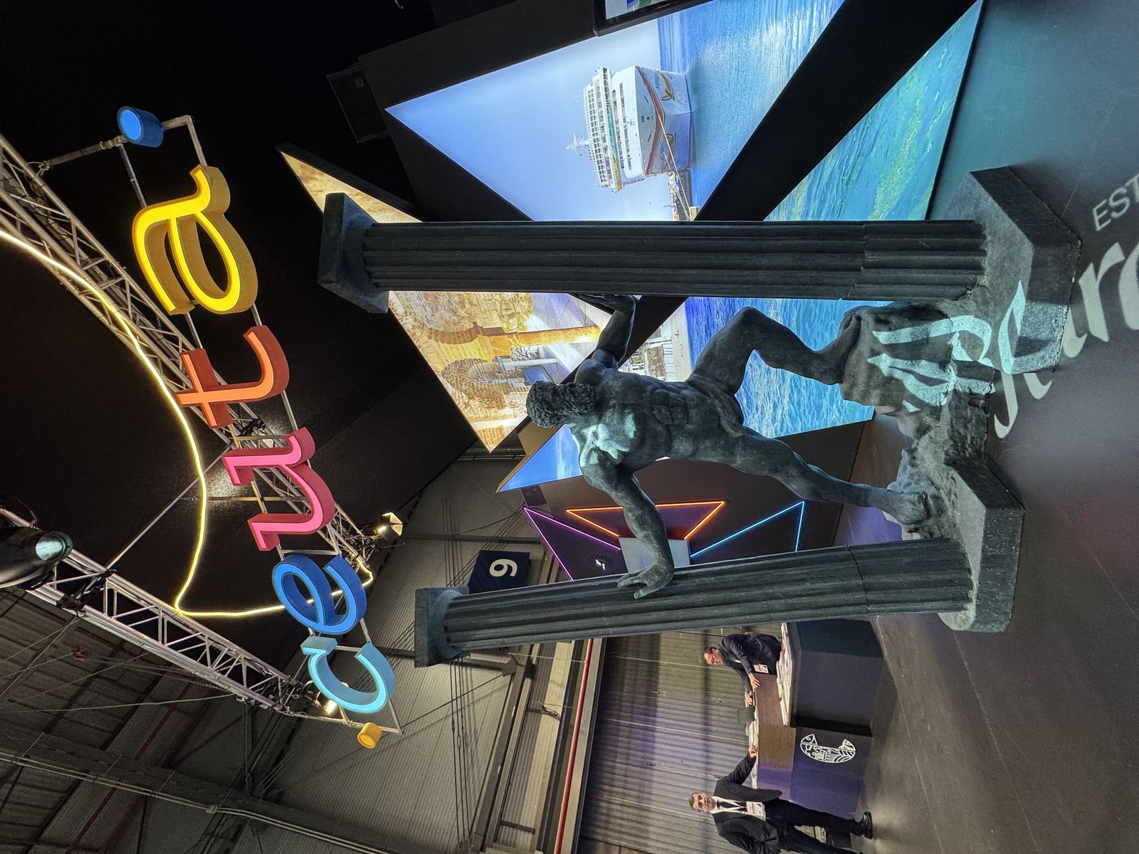 Ceuta inicia su participación en FITUR asistiendo al homenaje a las víctimas de Adamuz en el stand de Andalucía