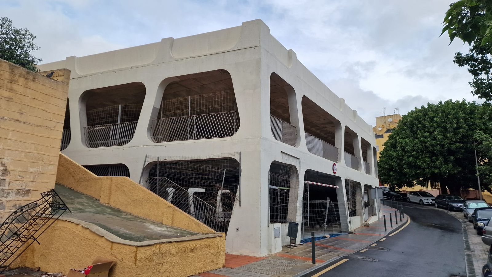 El parking de Juan Carlos I permanece cerrado desde su construcción